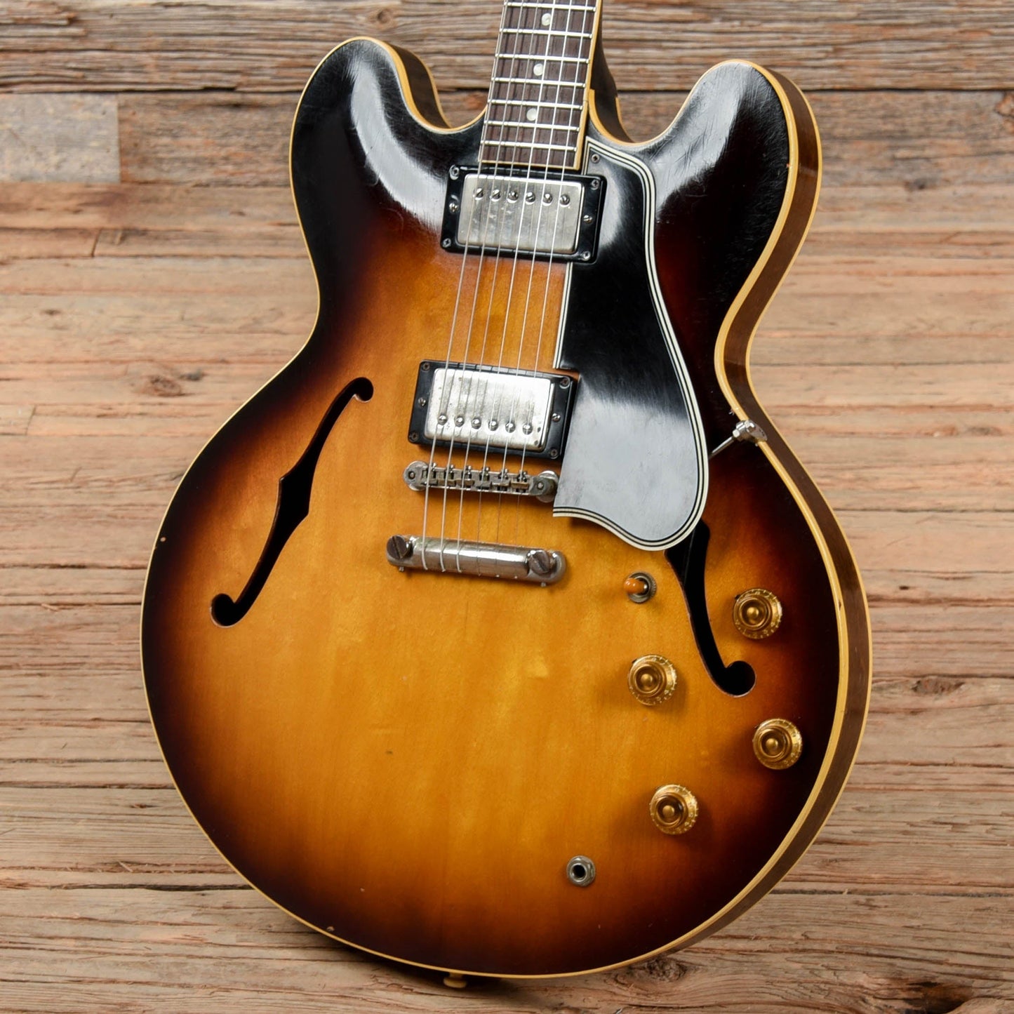 Gibson ES-335 Sunburst 1960 Electric Guitars / Semi-Hollow