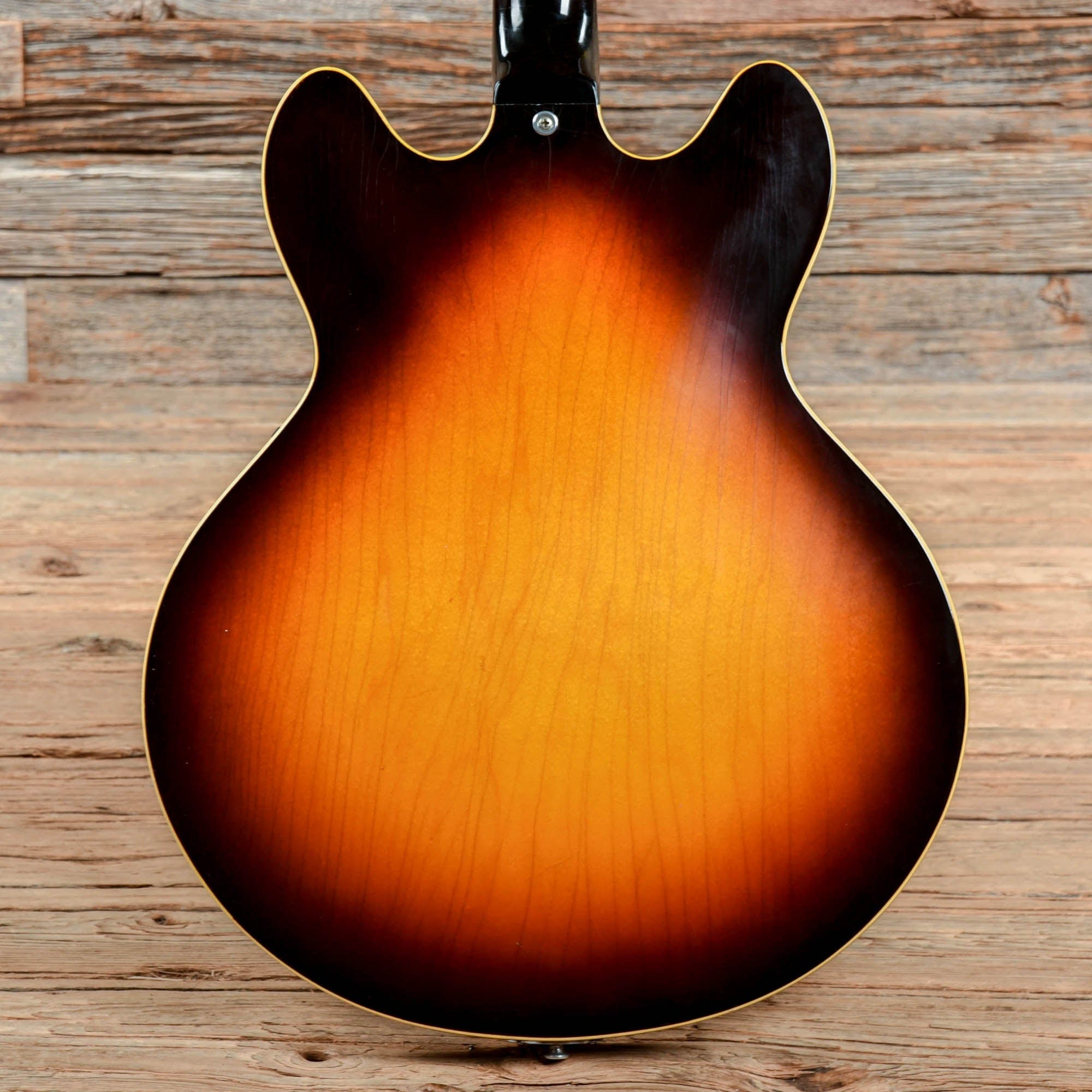 Gibson ES-335 Sunburst 1966 Electric Guitars / Semi-Hollow