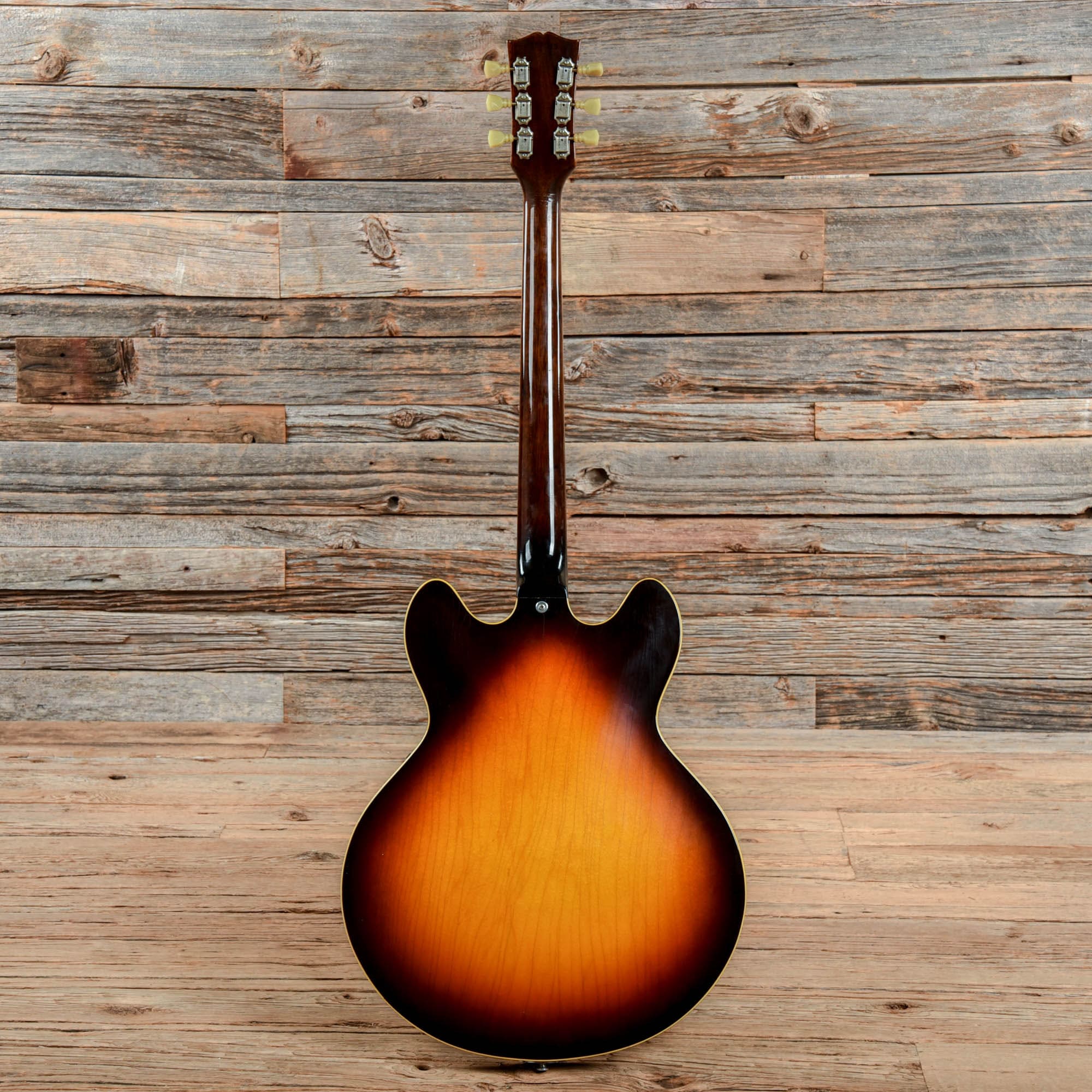 Gibson ES-335 Sunburst 1966 Electric Guitars / Semi-Hollow