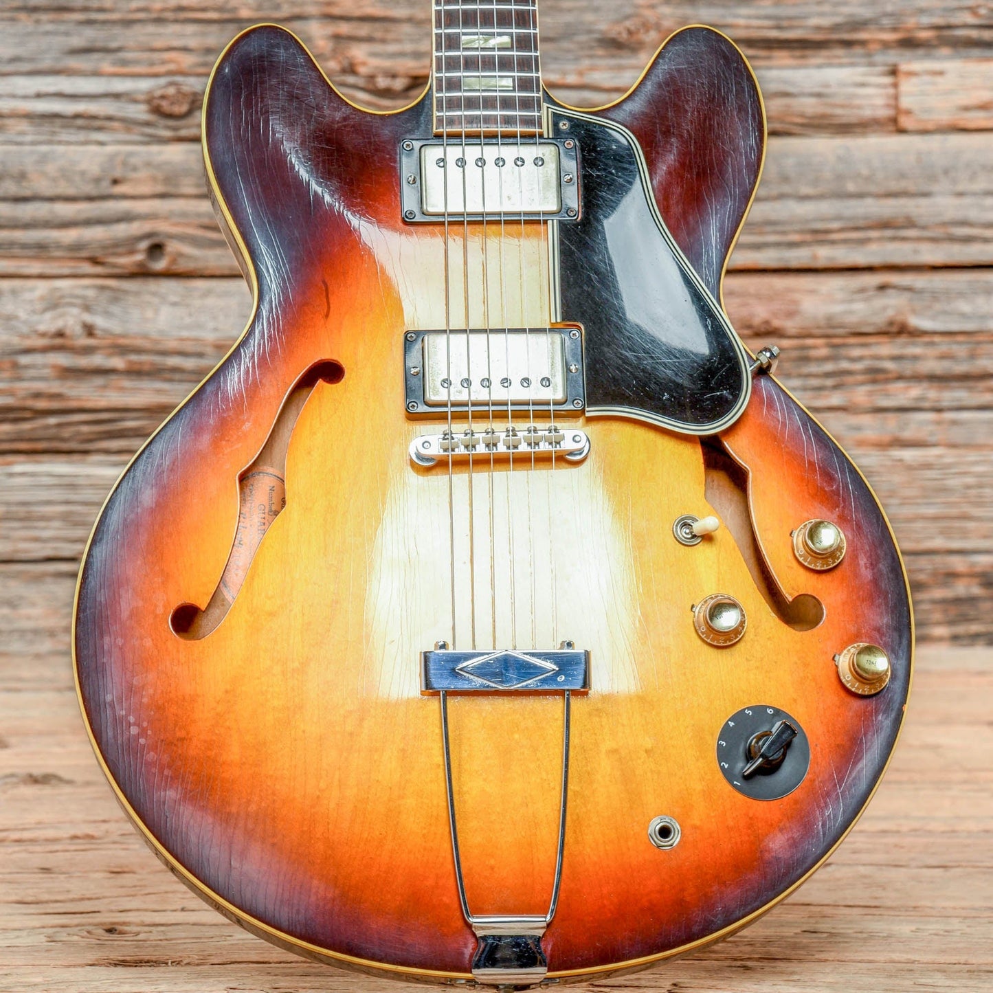Gibson ES-335 Sunburst 1966 Electric Guitars / Semi-Hollow
