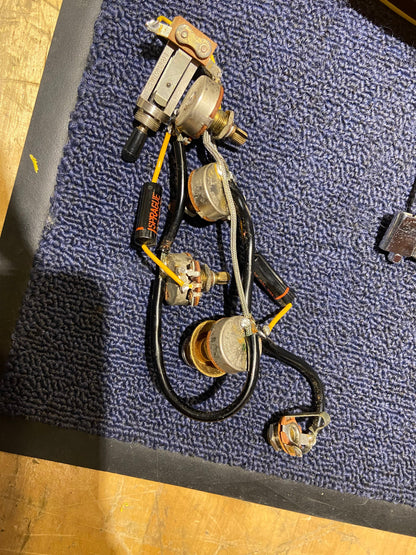 Gibson ES-335 Sunburst 1966 Electric Guitars / Semi-Hollow