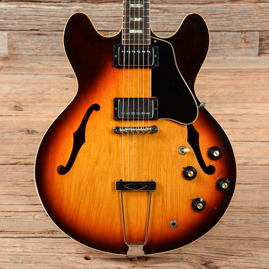 Gibson ES-335 Sunburst 1968 Electric Guitars / Semi-Hollow