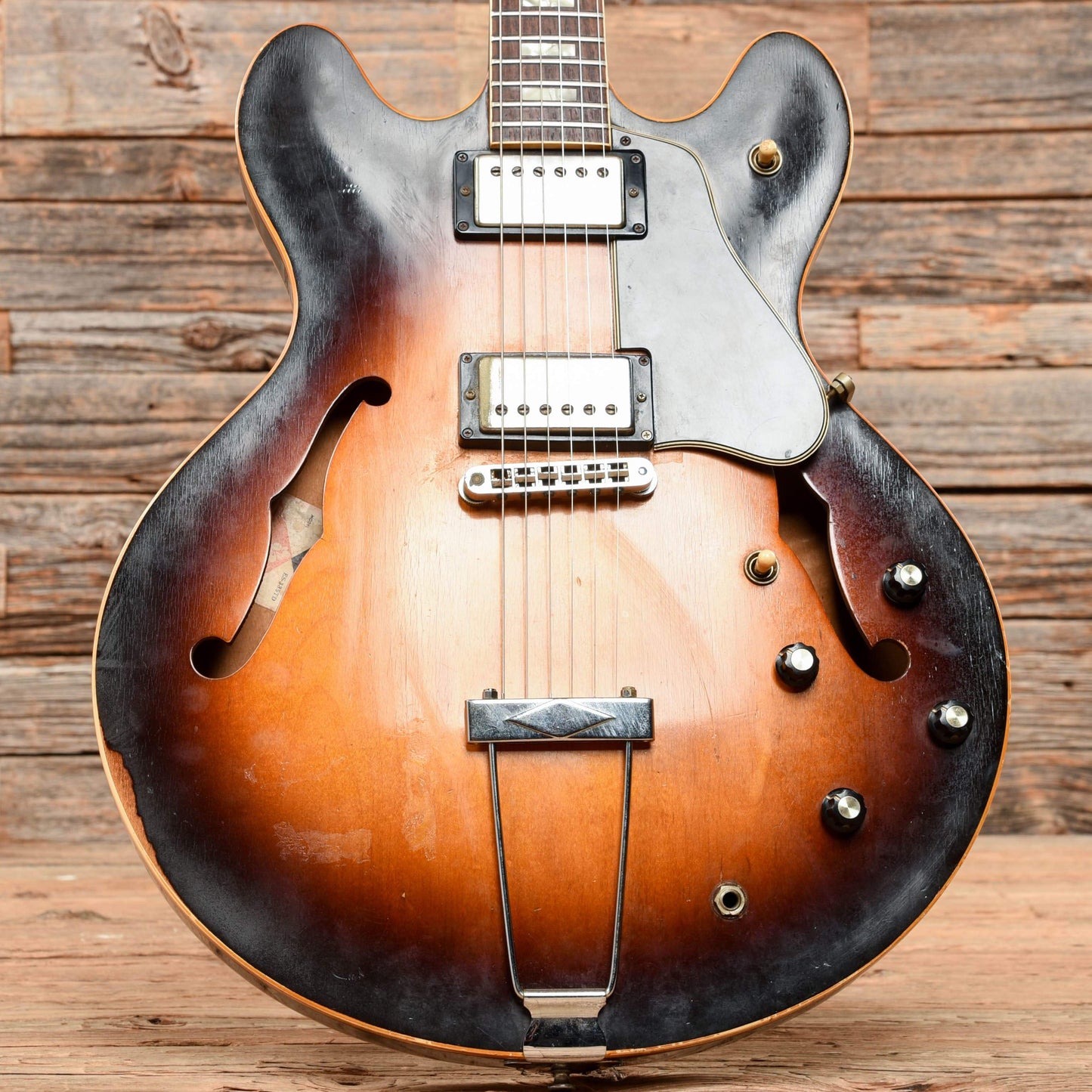 Gibson ES-335 Sunburst 1979 Electric Guitars / Semi-Hollow