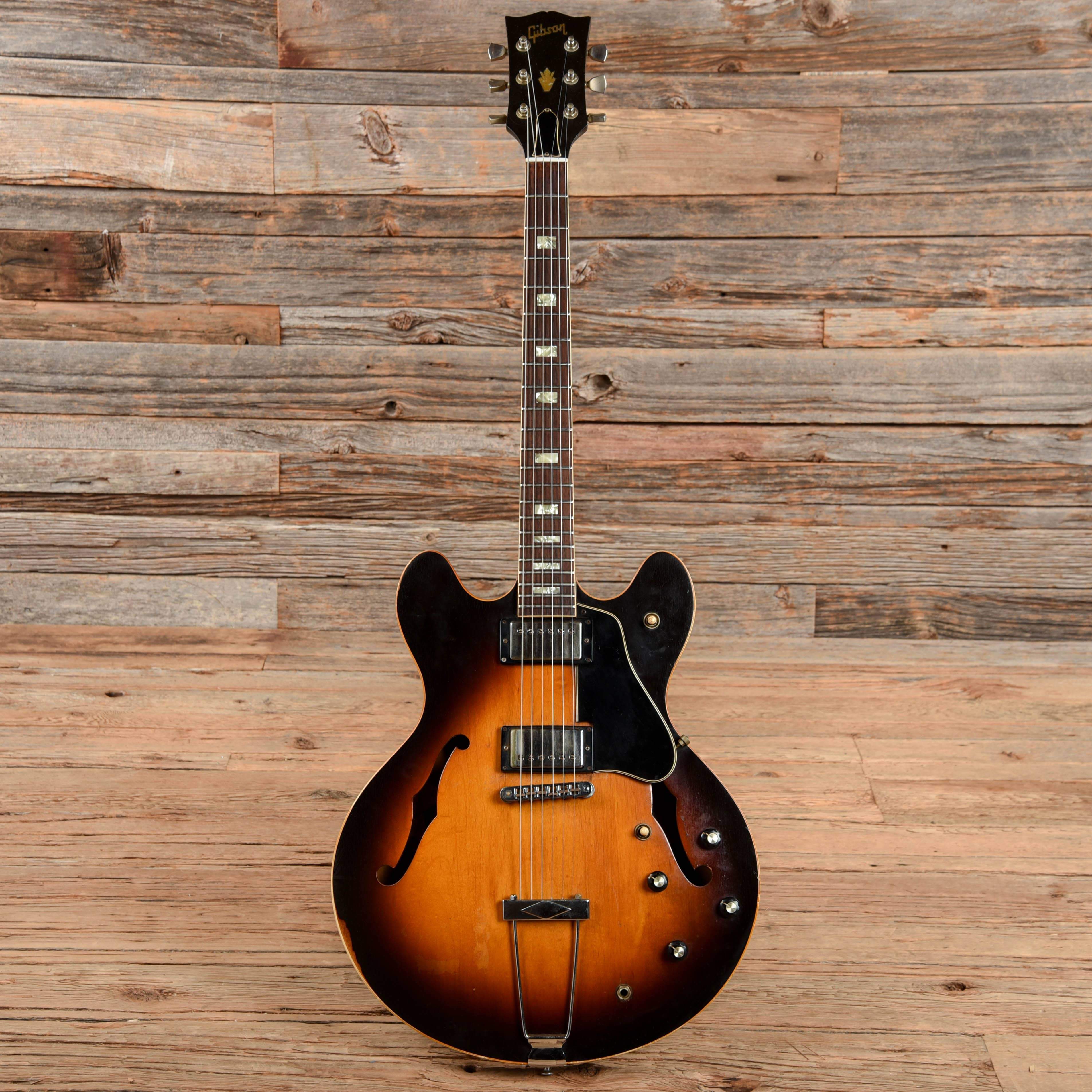 Gibson ES-335 Sunburst 1979 Electric Guitars / Semi-Hollow