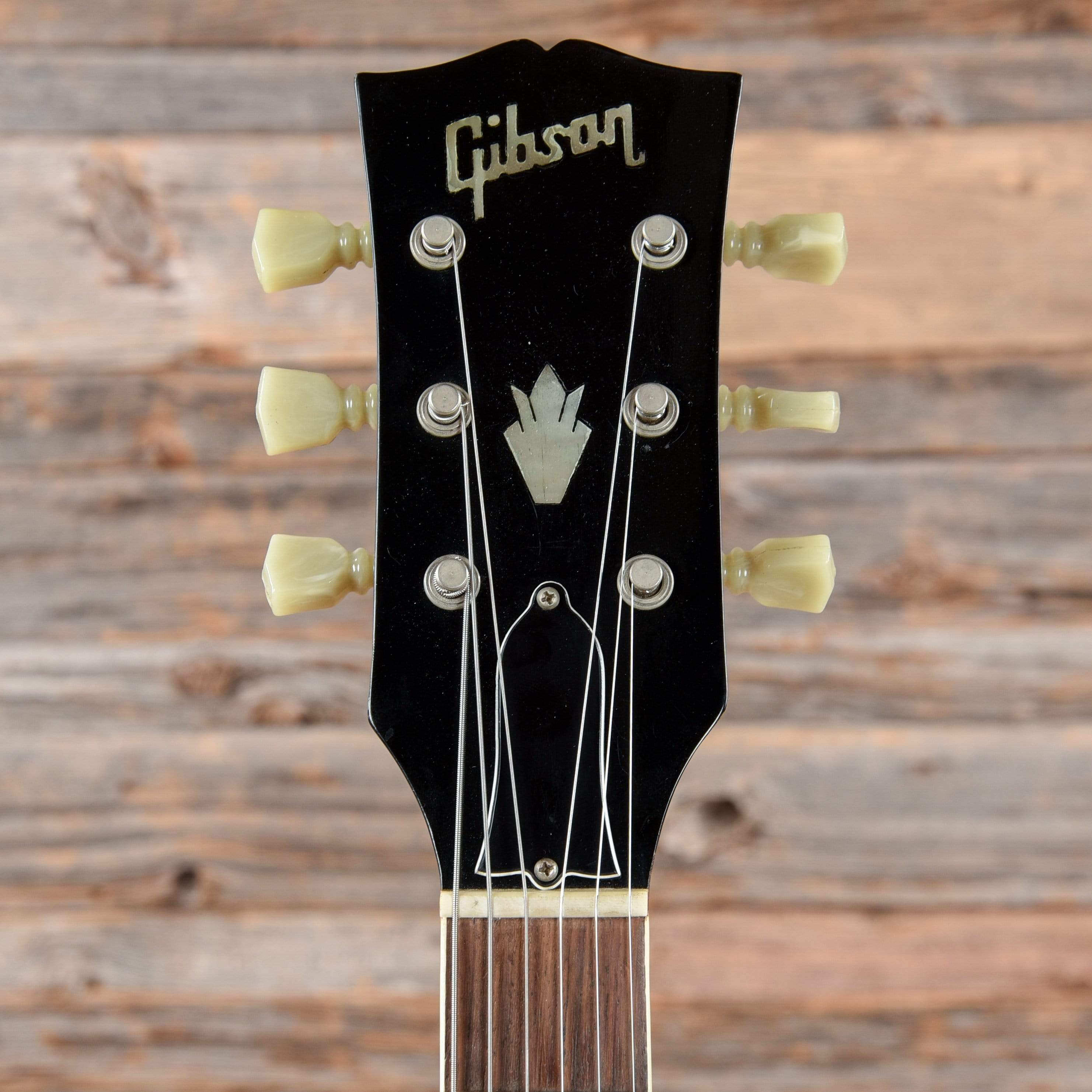 Gibson ES-335 Walnut 1972 Electric Guitars / Semi-Hollow