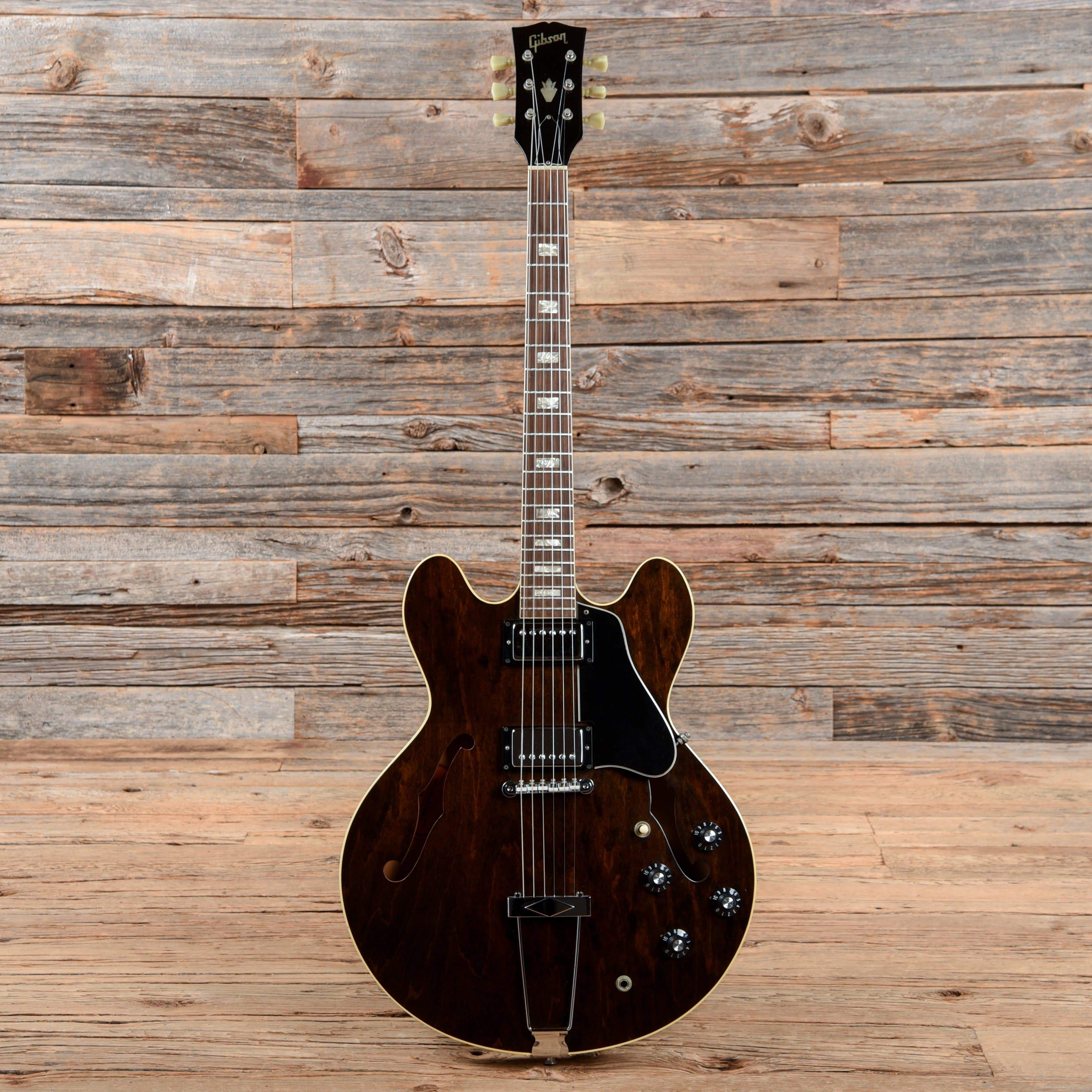 Gibson ES-335 Walnut 1972 Electric Guitars / Semi-Hollow