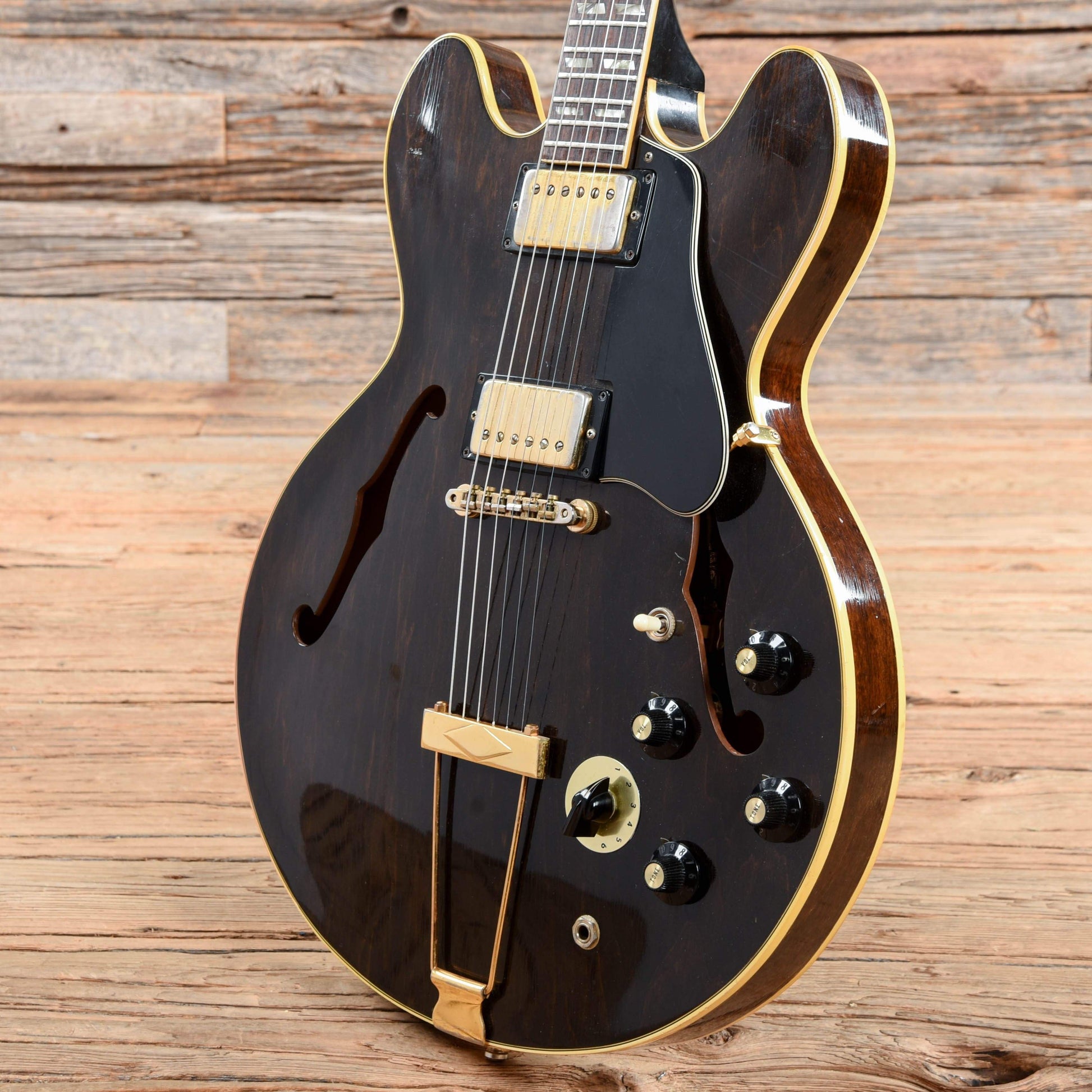 Gibson ES-345 Walnut 1972 Electric Guitars / Semi-Hollow