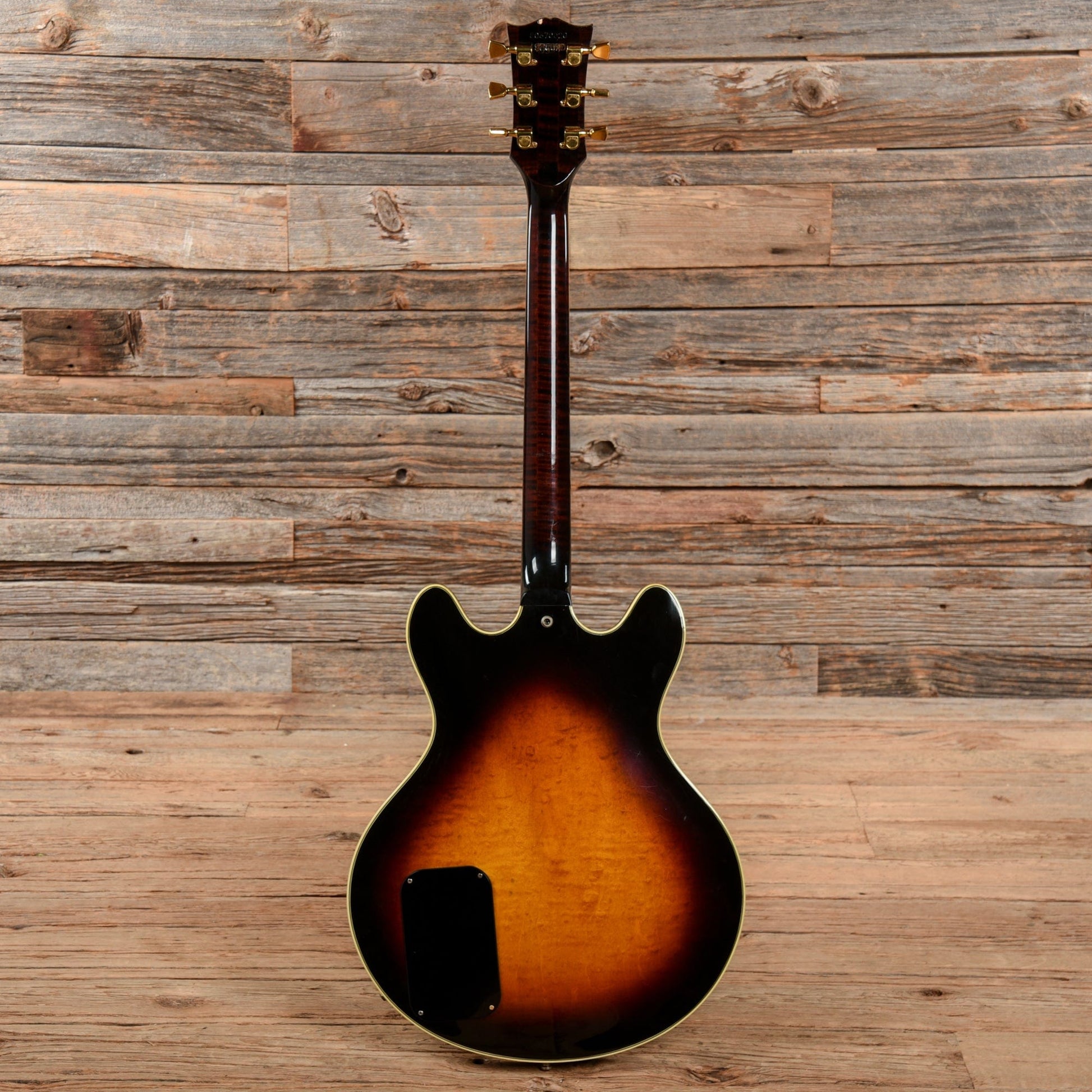 Gibson ES-Artist Sunburst 1980 Electric Guitars / Semi-Hollow