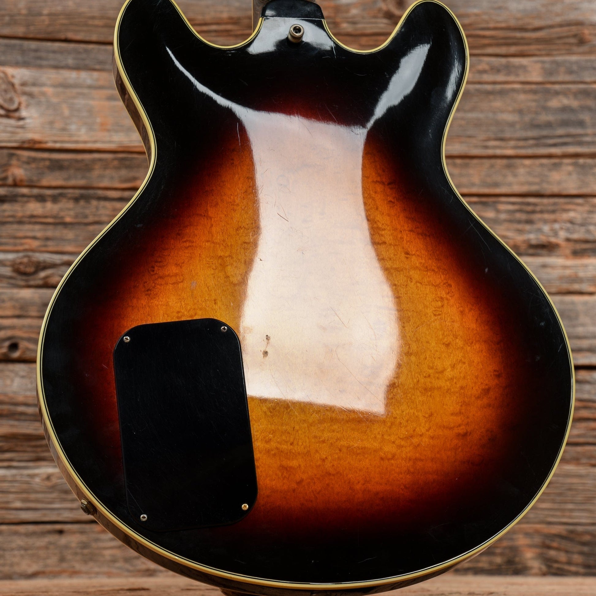 Gibson ES-Artist Sunburst 1980 Electric Guitars / Semi-Hollow