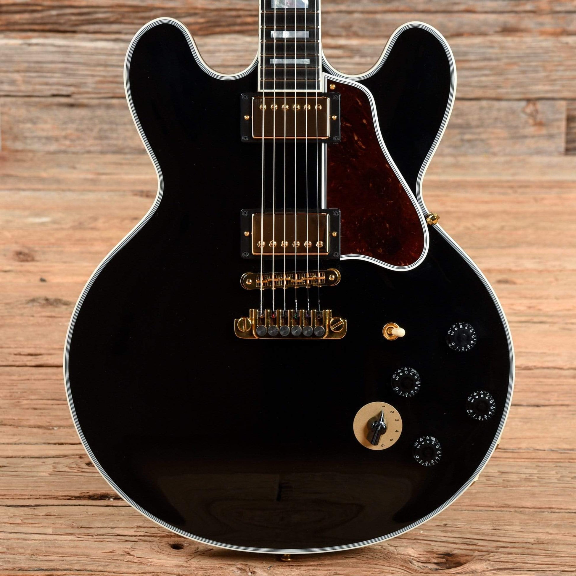 Gibson Memphis Lucille BB King Signature Ebony 2016 Electric Guitars / Semi-Hollow