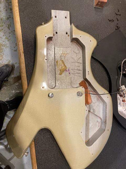 Gibson Corvus I Silver 1983 Electric Guitars / Solid Body