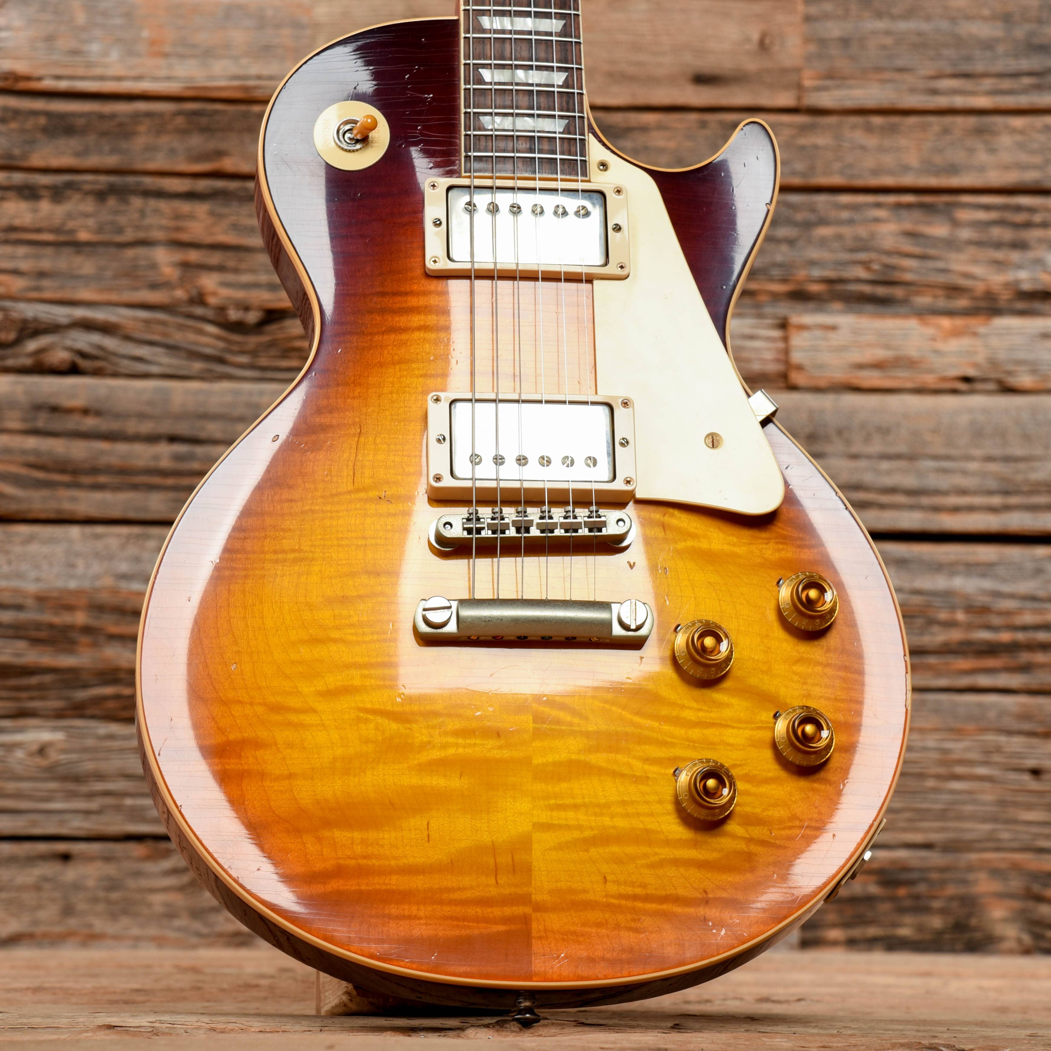 Gibson Custom '58 Les Paul Reissue Aged Sunburst Electric Guitars / Solid Body