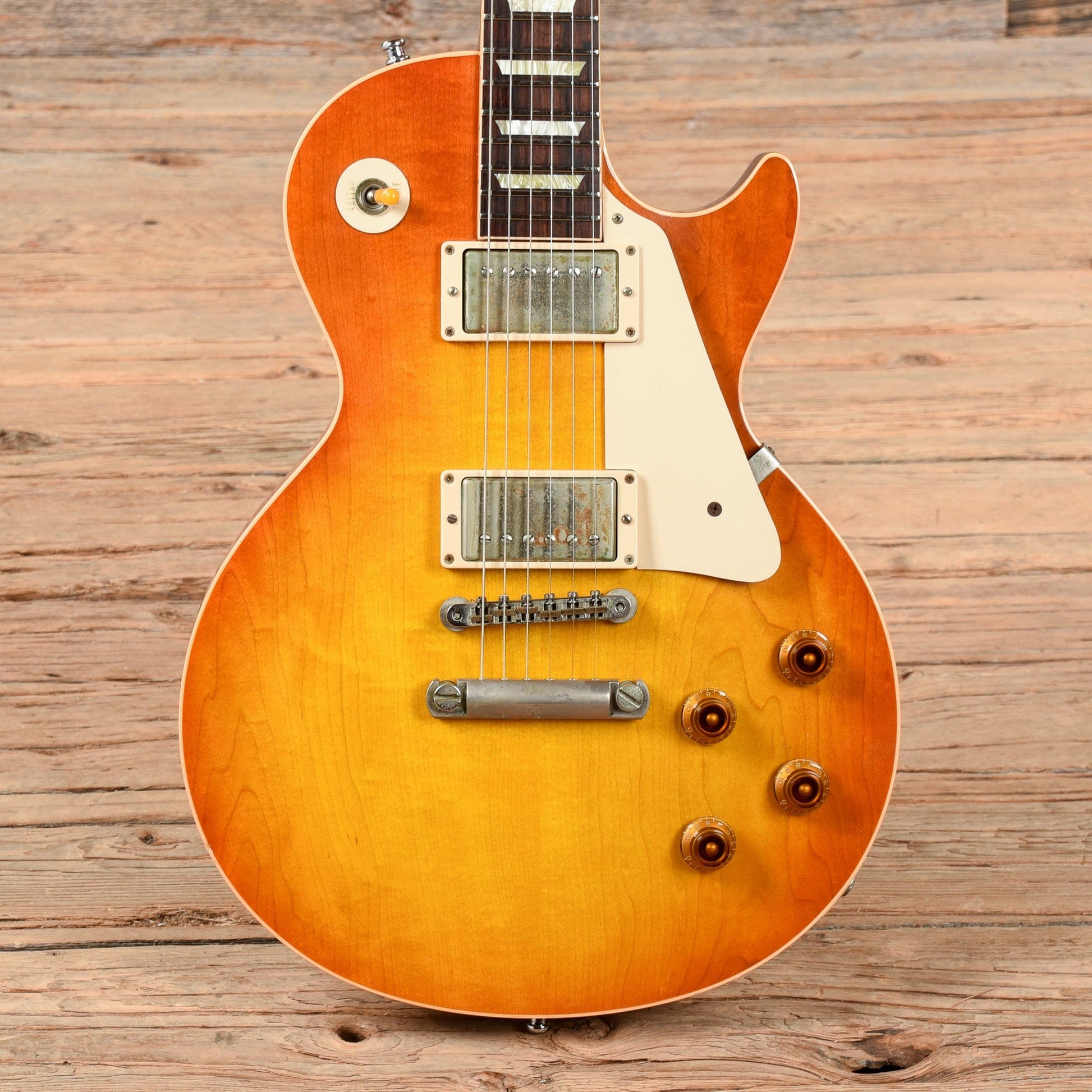 Gibson Custom '60 Les Paul Standard Plaintop Sunburst 2005 Electric Guitars / Solid Body