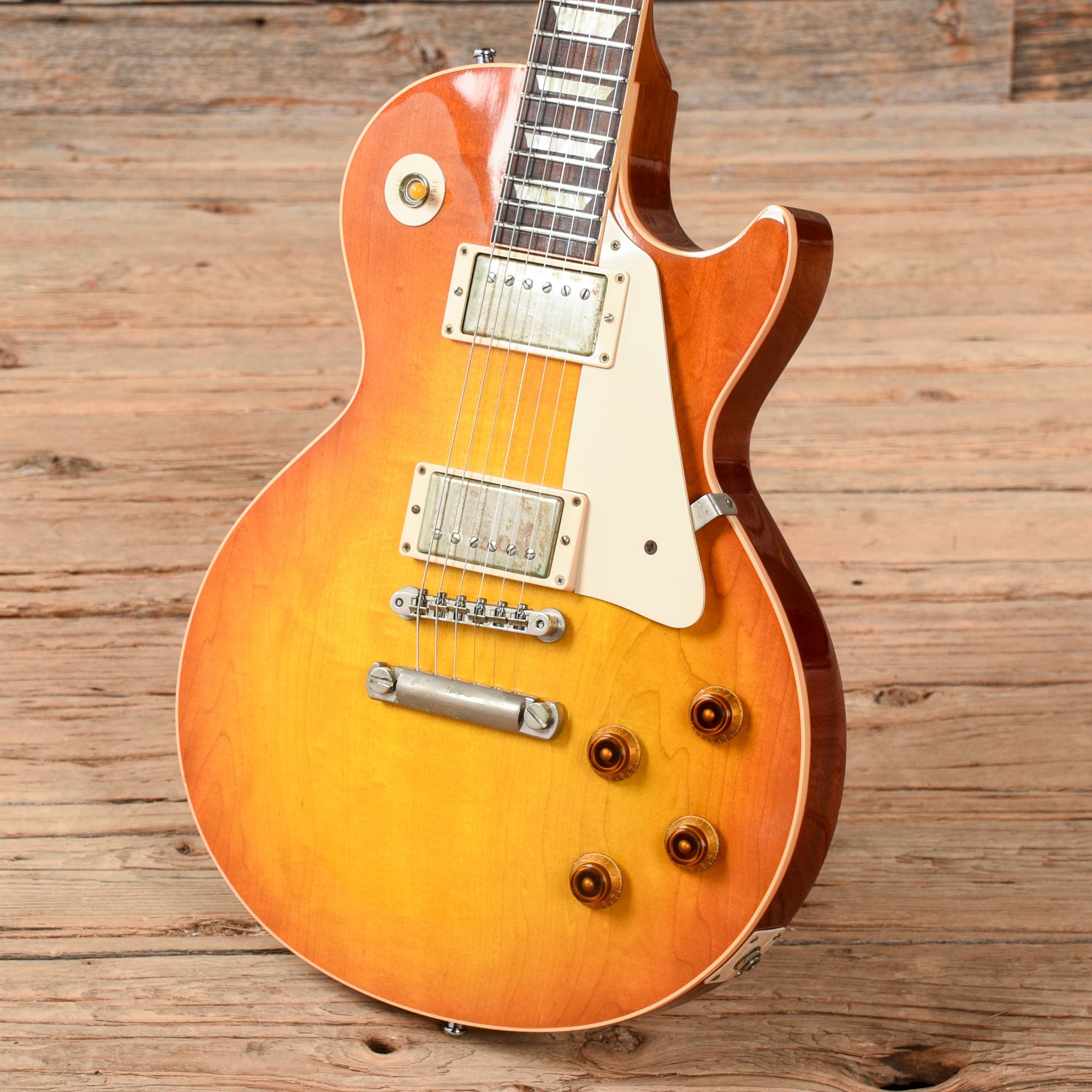 Gibson Custom '60 Les Paul Standard Plaintop Sunburst 2005 Electric Guitars / Solid Body