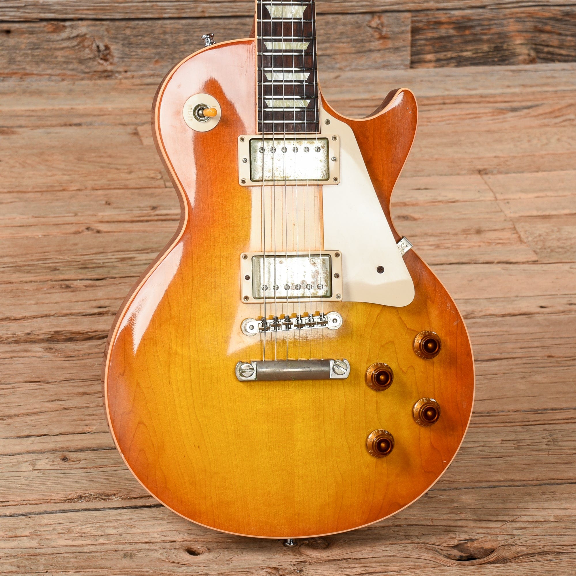 Gibson Custom '60 Les Paul Standard Plaintop Sunburst 2005 Electric Guitars / Solid Body