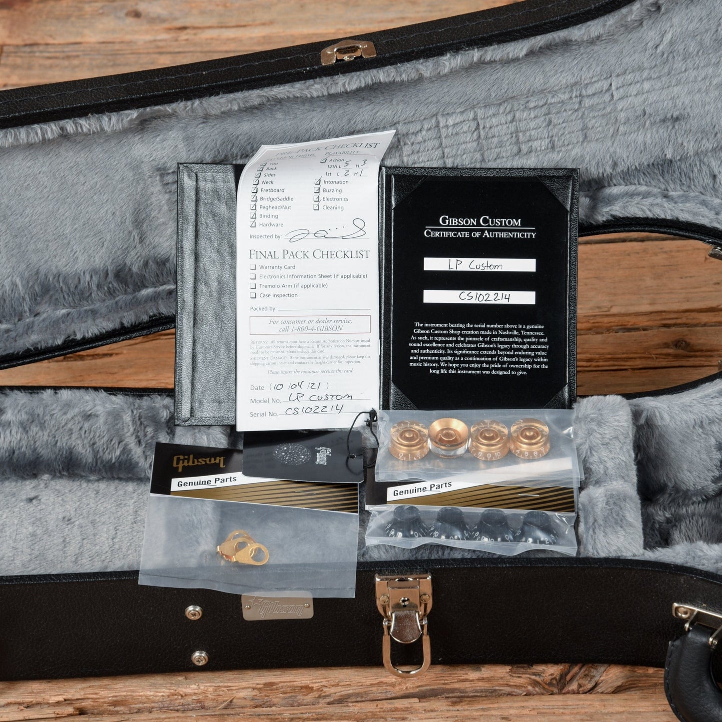 Gibson Custom Les Paul Custom Vintage White Electric Guitars / Solid Body