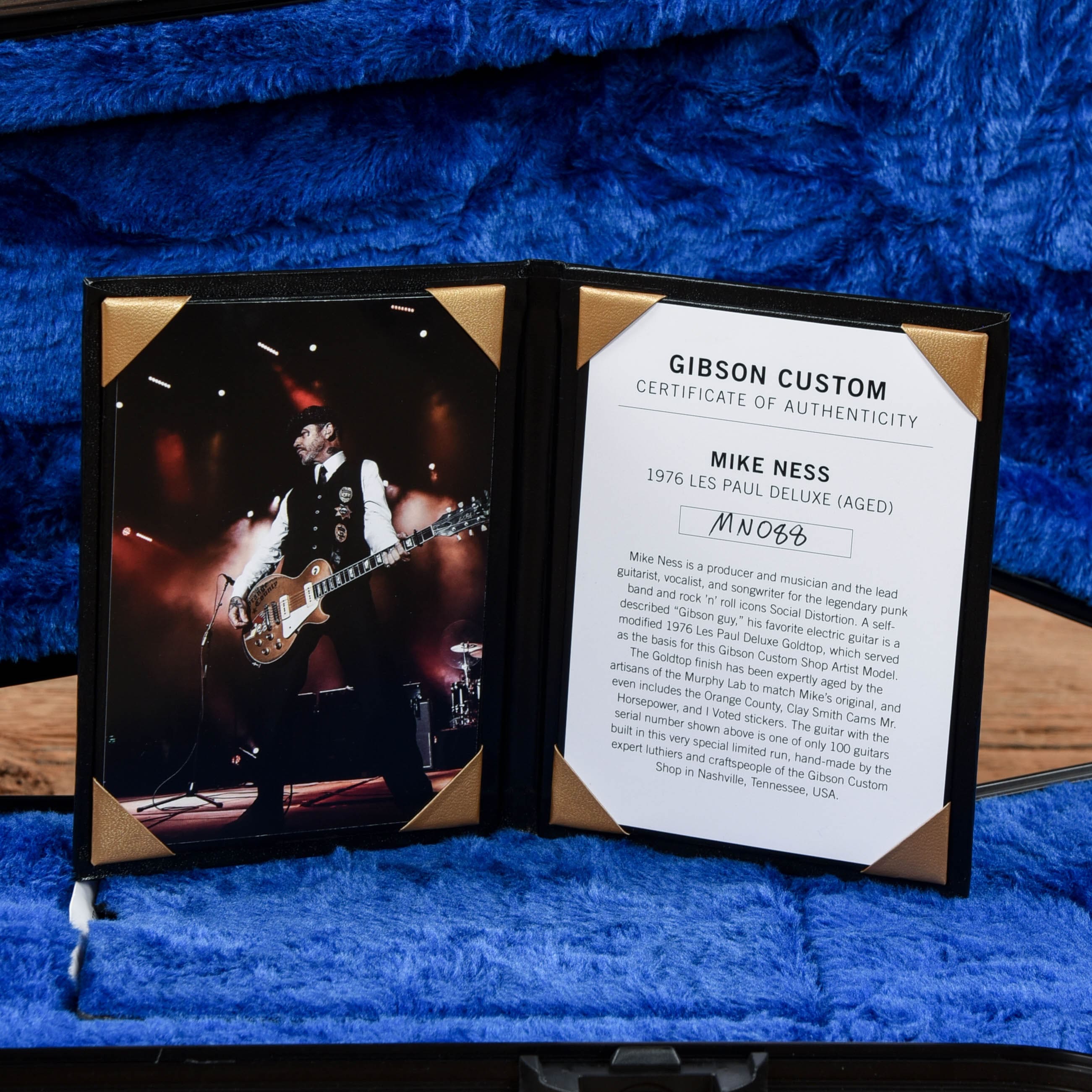 Gibson Custom Mike Ness Signature '76 Les Paul Deluxe (Aged) Goldtop 2021 Electric Guitars / Solid Body