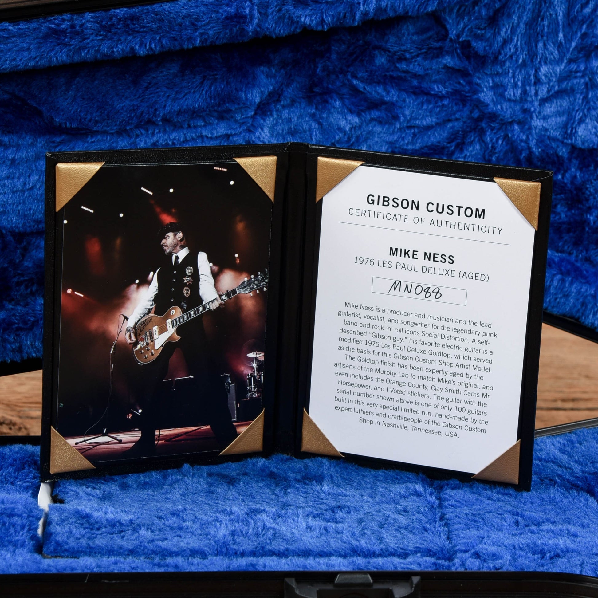 Gibson Custom Mike Ness Signature '76 Les Paul Deluxe (Aged) Goldtop 2021 Electric Guitars / Solid Body