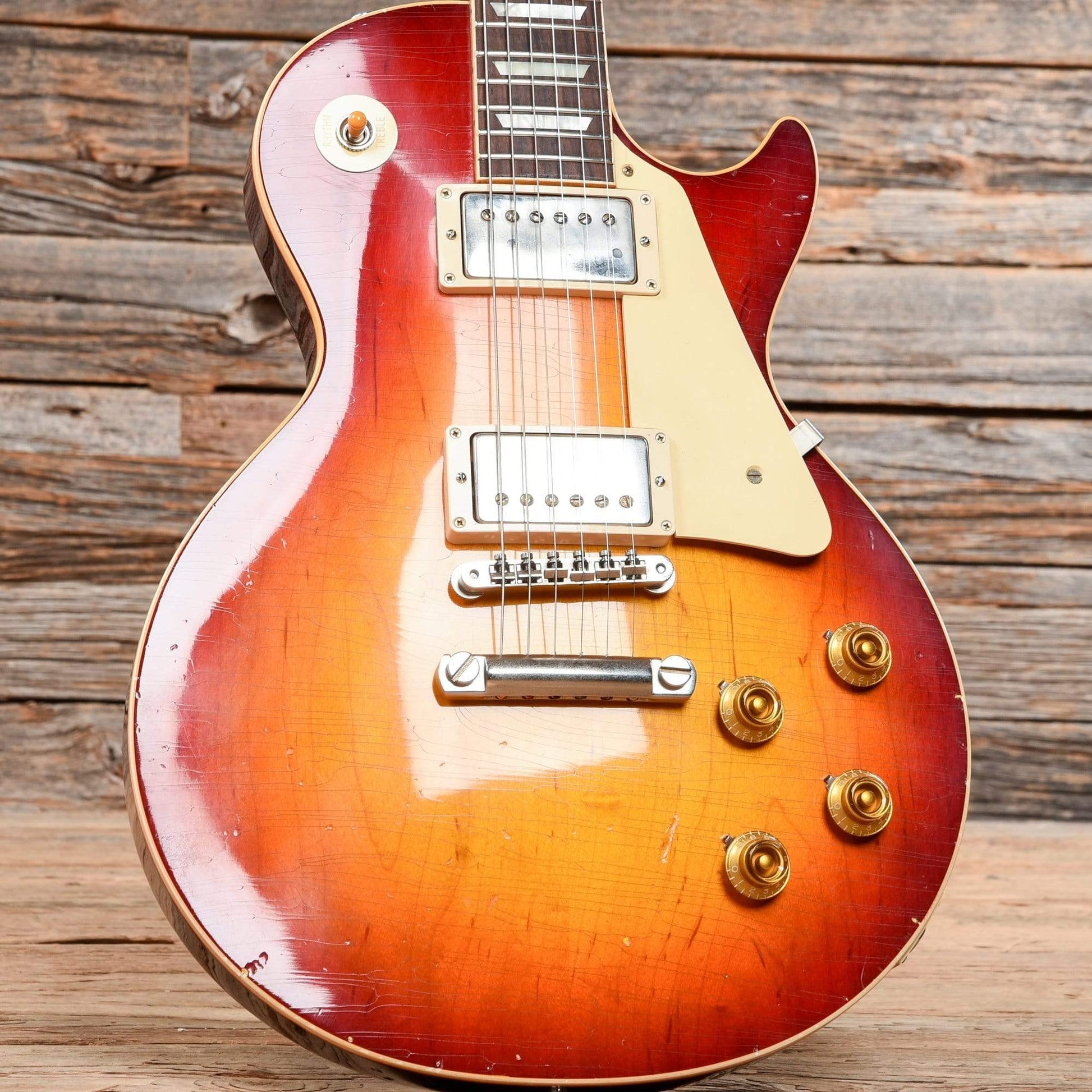 Gibson Custom Shop True Historic 1958 Les Paul Standard Murphy Aged Sunburst Electric Guitars / Solid Body