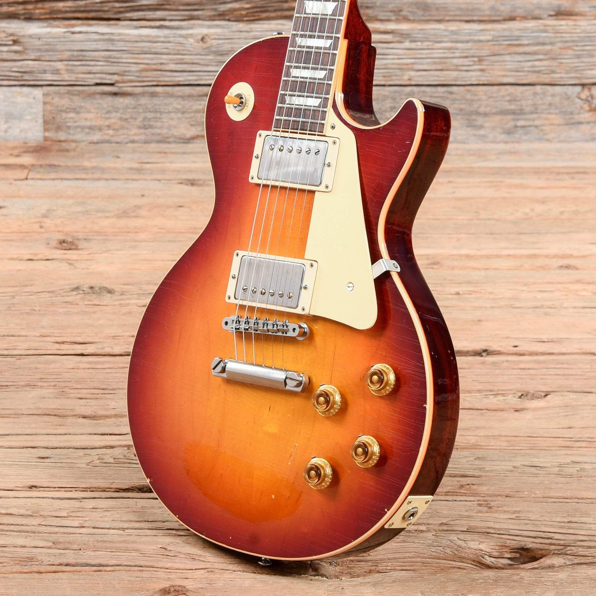 Gibson Custom Shop True Historic 1958 Les Paul Standard Murphy Aged Sunburst Electric Guitars / Solid Body