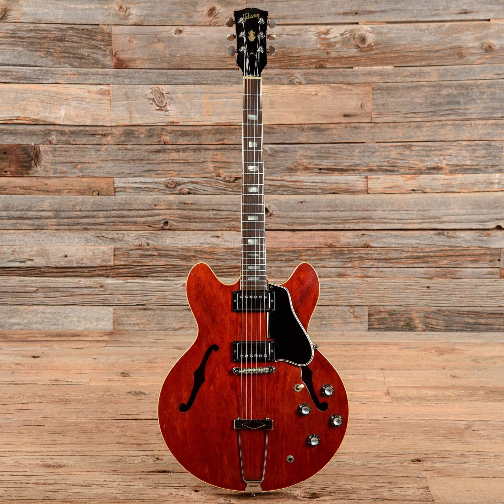 Gibson ES-335 Cherry 1966 Electric Guitars / Solid Body