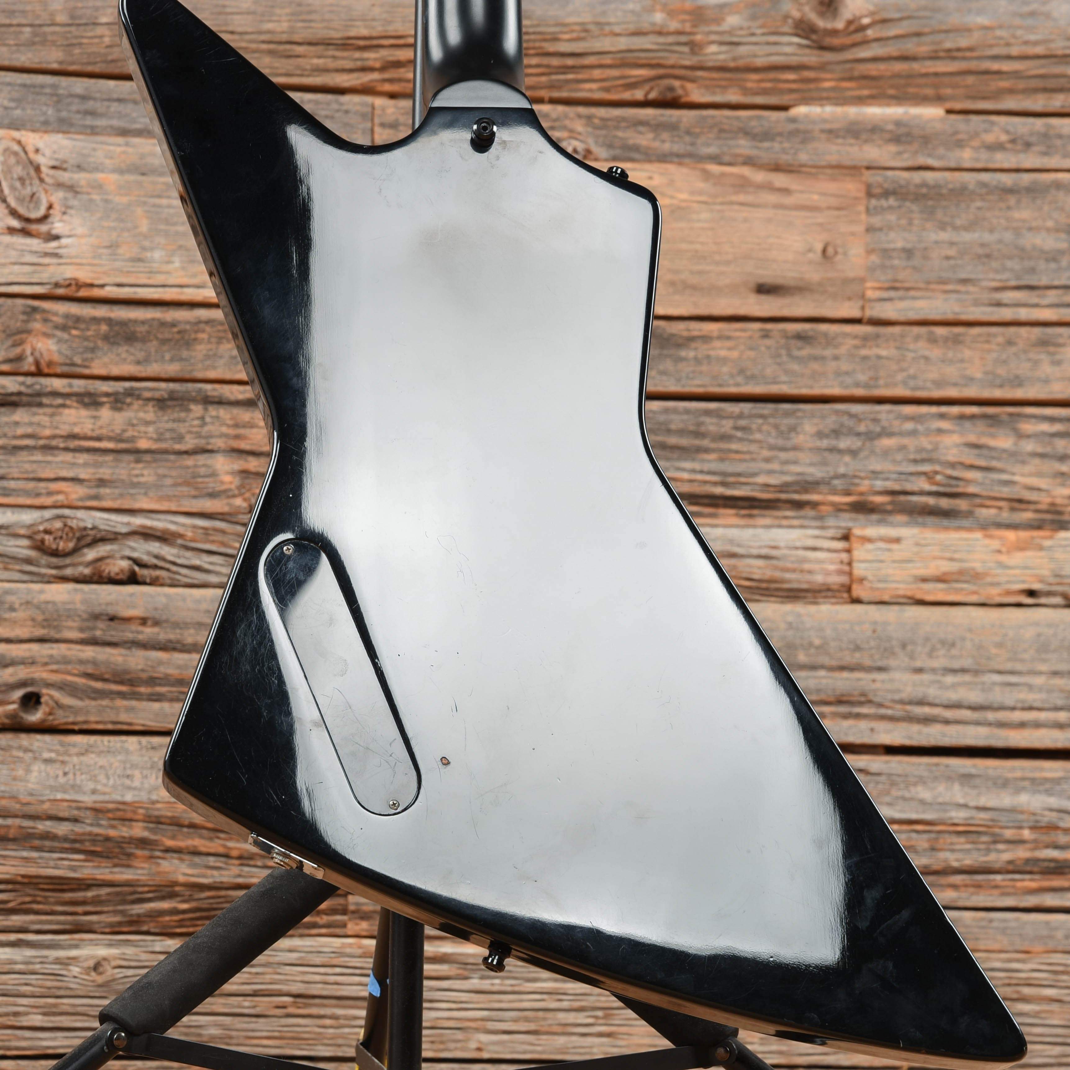 ギター Gibson USA Explorer Ebony Gibson Explorer '76 Ebony <ギブソン>｜平野楽器 ロッキン