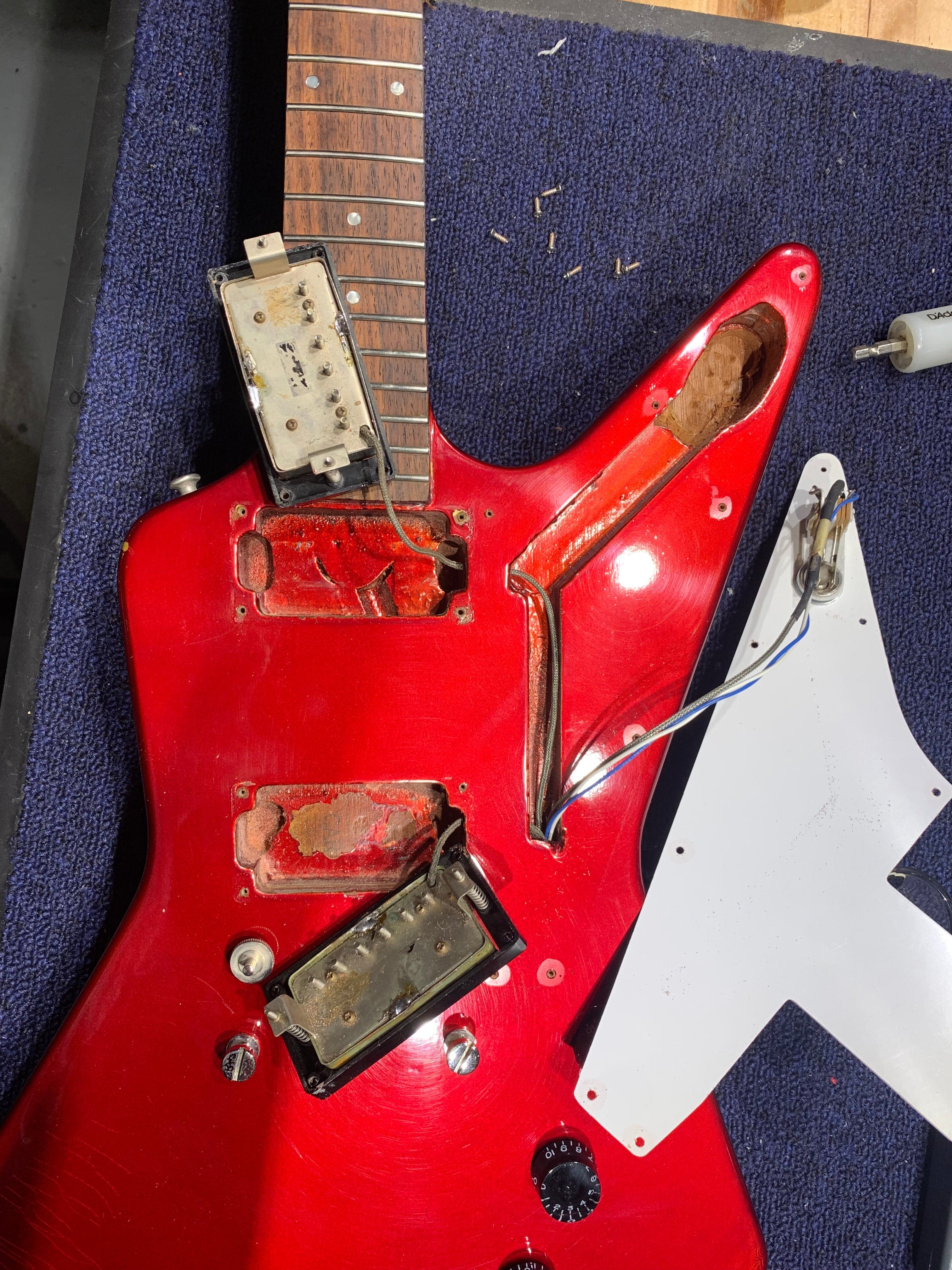 Gibson Explorer Candy Apple Red 1985 Electric Guitars / Solid Body