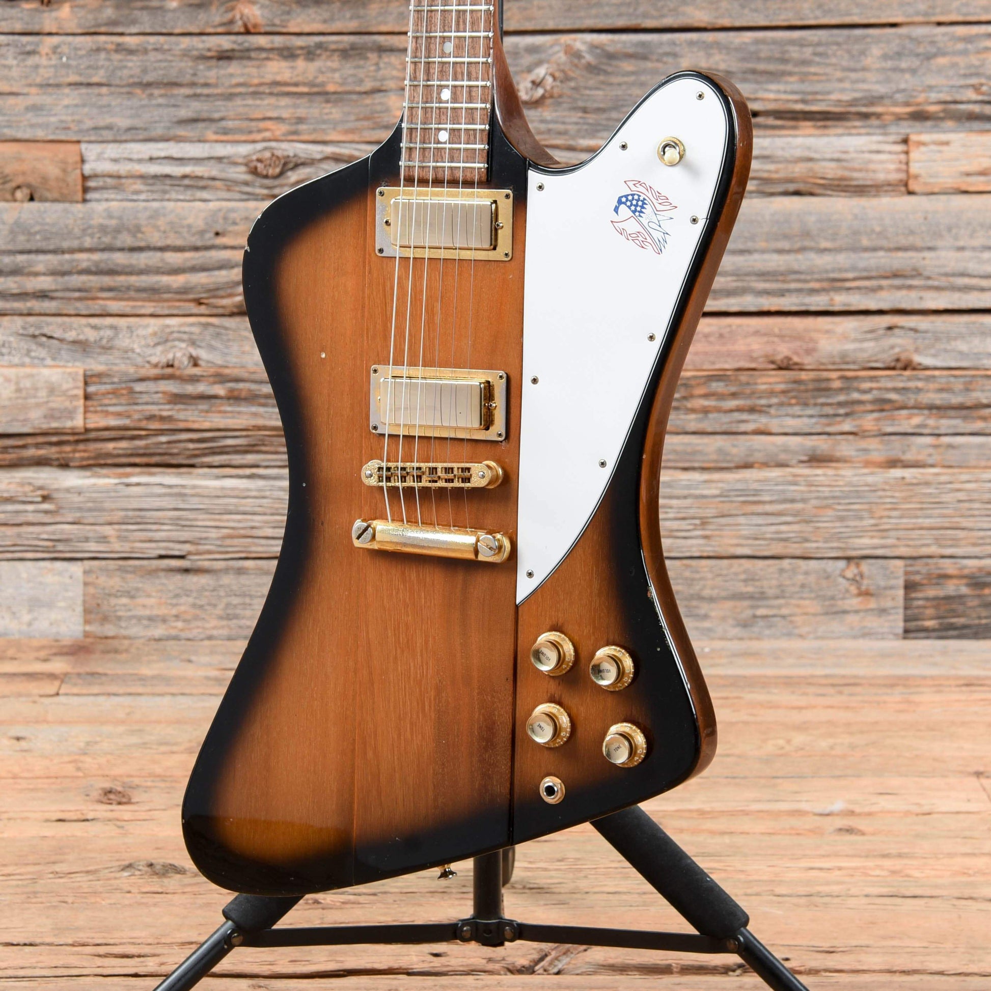 tobacco sunburst firebird Gibson Platypus, The Gibson Firebird rocks a reverse body and headstock design as originally introduced in 1963 and was Gibsons rst neck Gibson Firebird Platypus - Tobacco