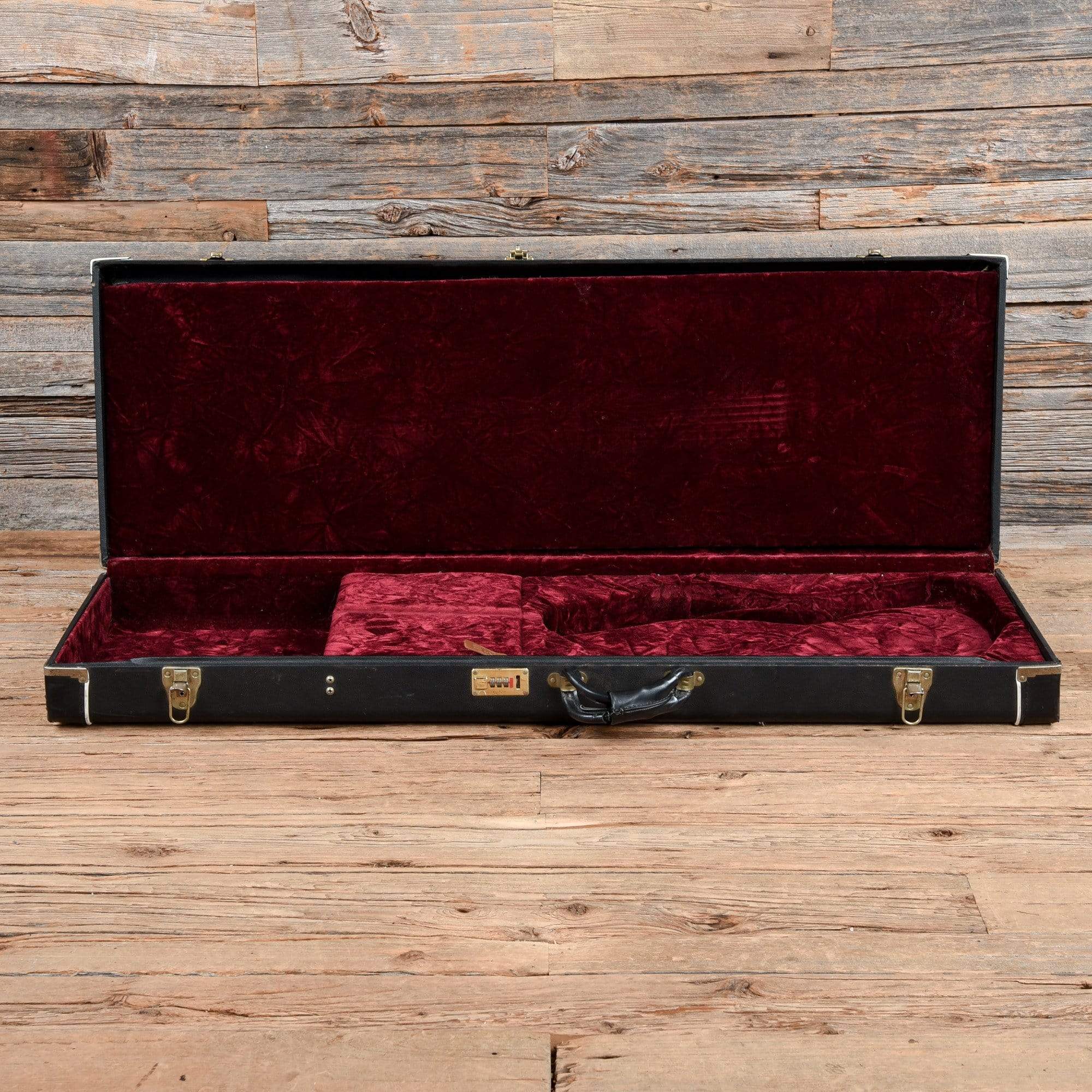 Gibson Firebird III Sunburst 1966 Electric Guitars / Solid Body