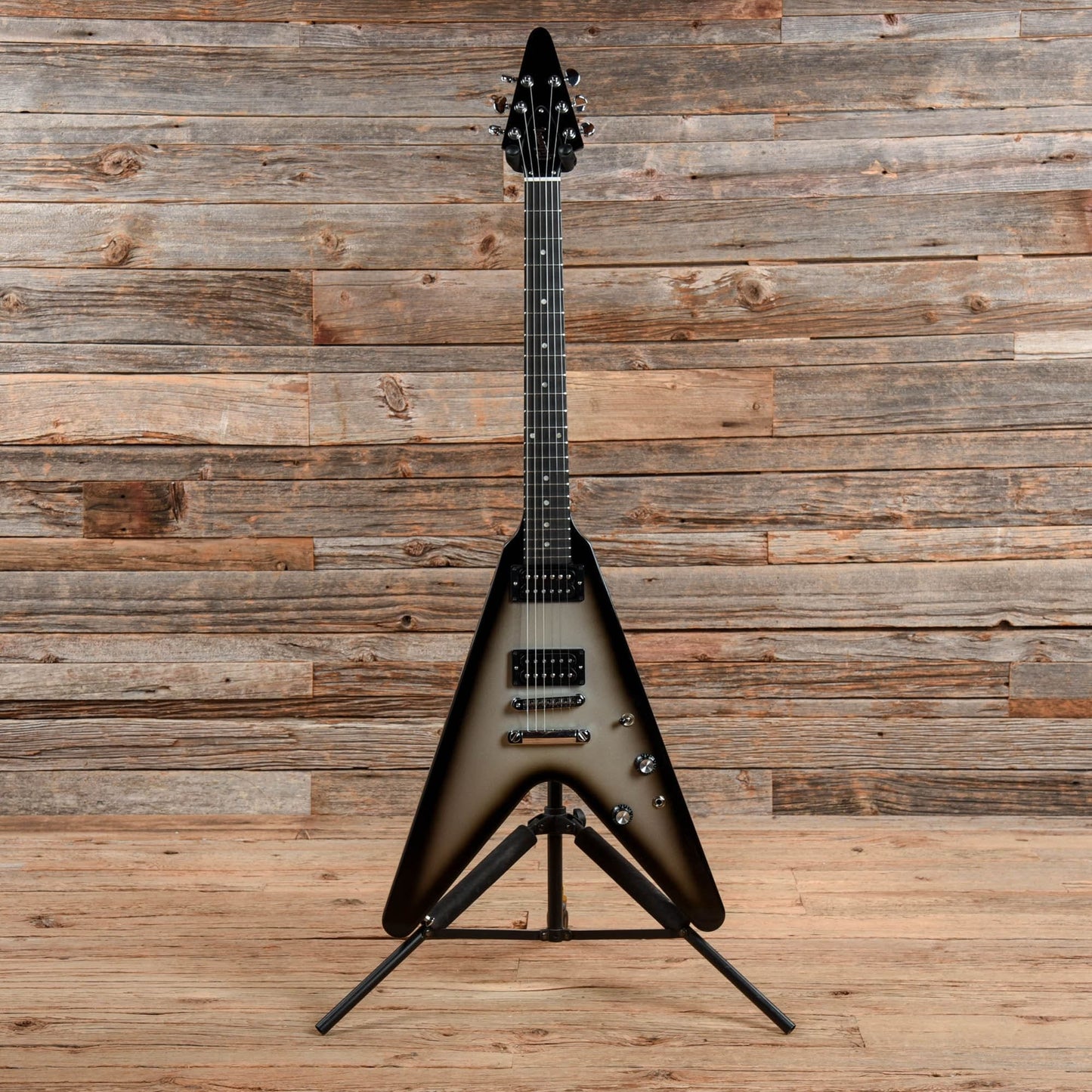 Gibson Guitar Of The Week #40 '84 Flying V Reissue Silverburst 2007 Electric Guitars / Solid Body