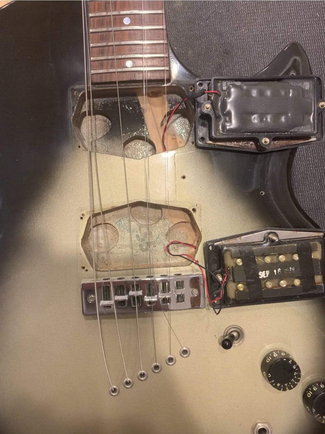 Gibson L-6S Deluxe Silverburst 1980 Electric Guitars / Solid Body