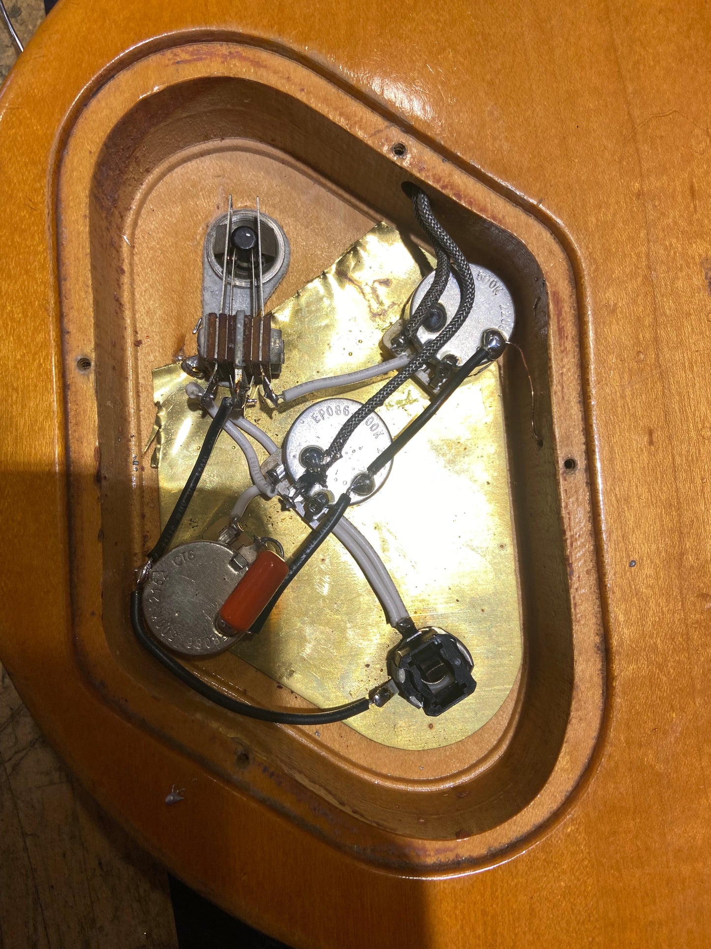 Gibson L-6S Natural Electric Guitars / Solid Body