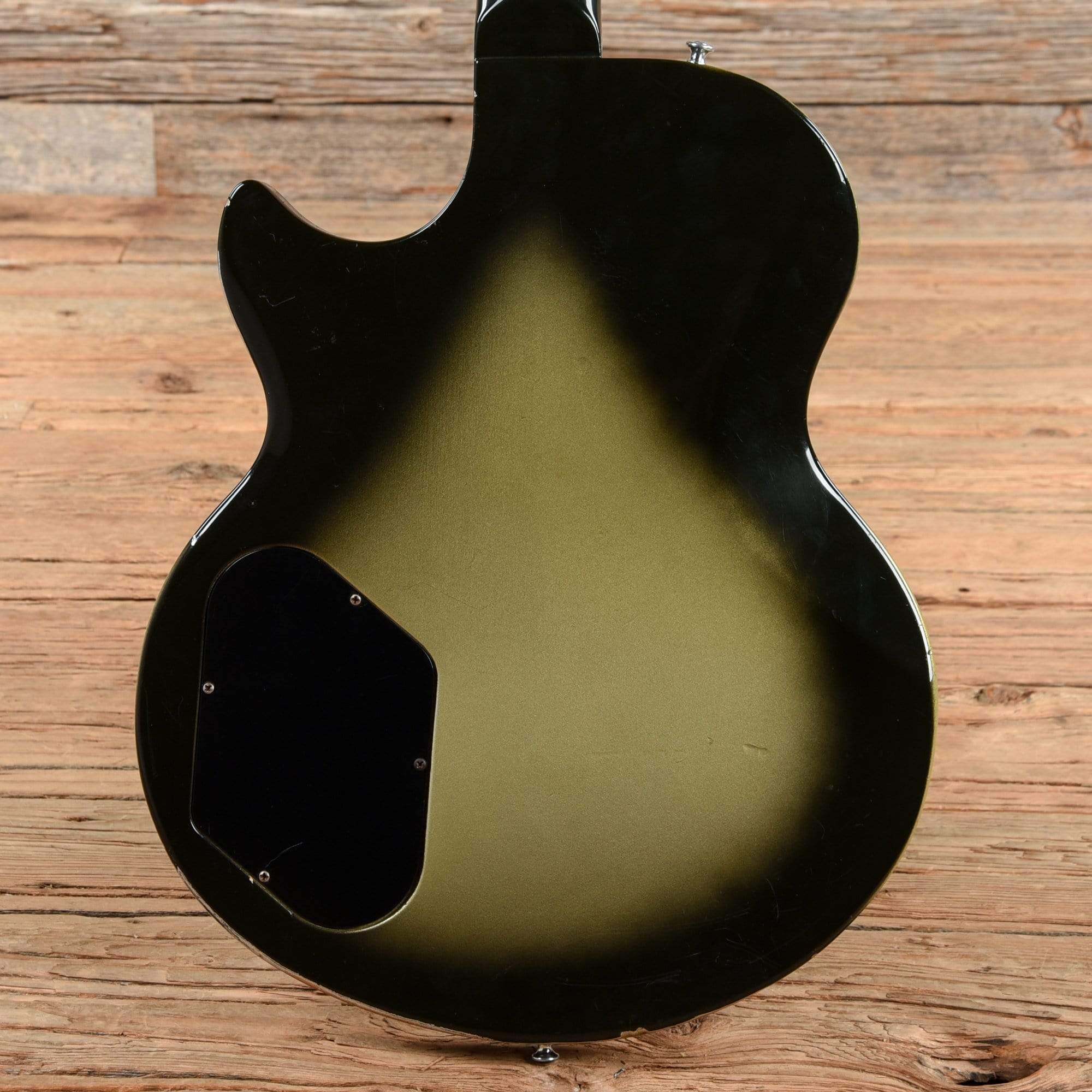 Gibson L6-S Deluxe Silverburst 1980 – Chicago Music Exchange