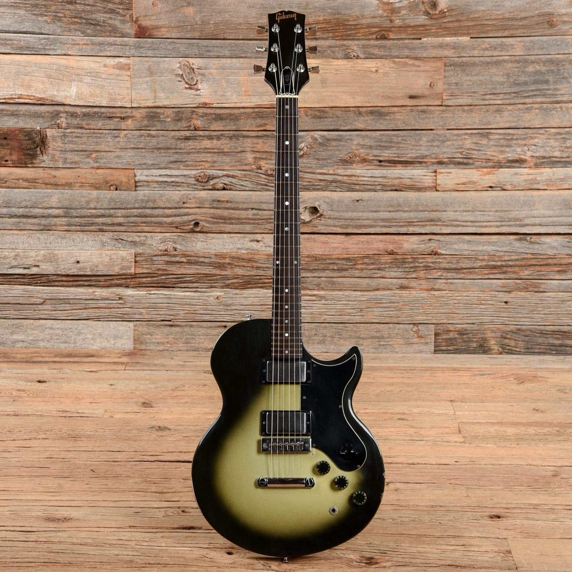 Gibson L6-S Deluxe Silverburst 1980 Electric Guitars / Solid Body