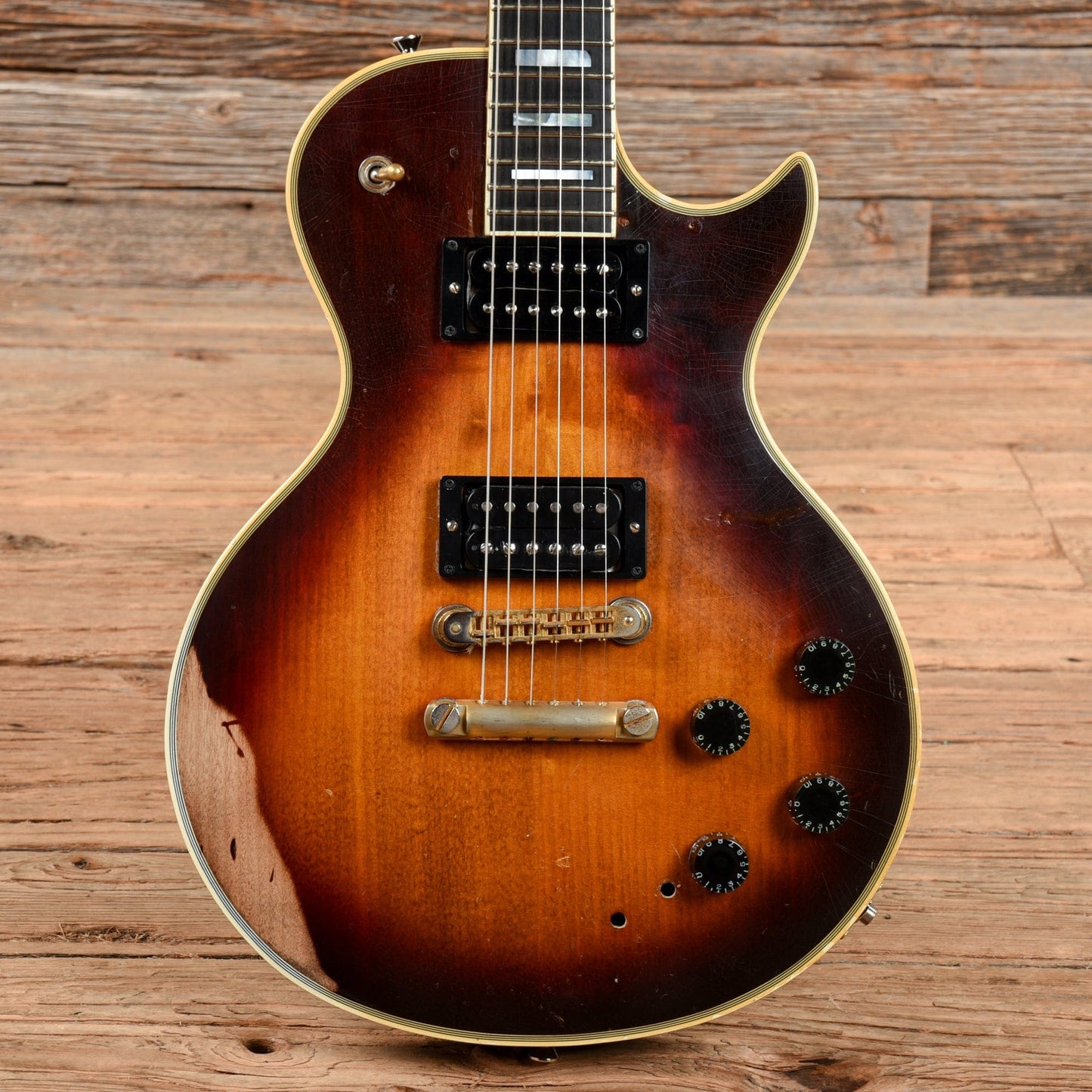 Gibson Les Paul Artist Sunburst 1981 Electric Guitars / Solid Body