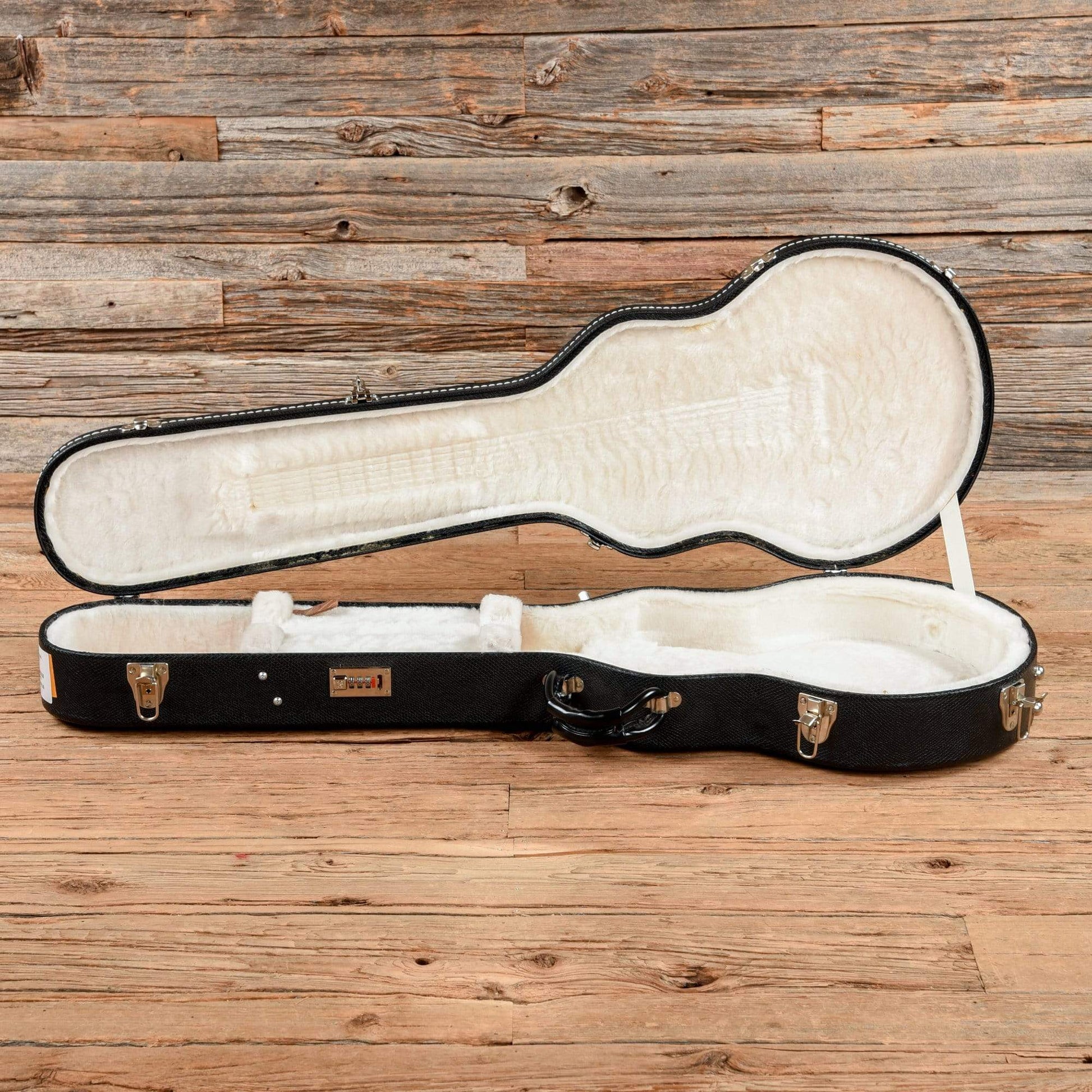 Gibson Les Paul Classic Black 2006 Electric Guitars / Solid Body