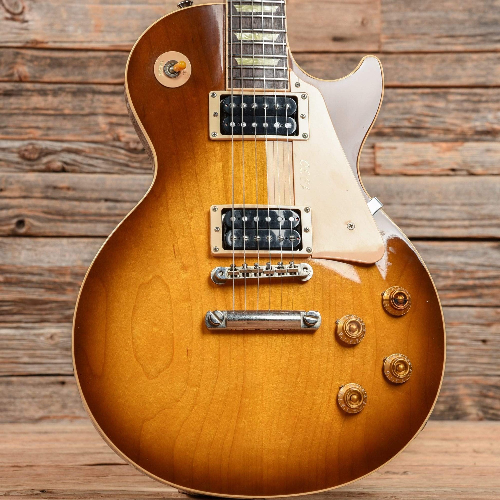 Gibson Les Paul Classic Honeyburst 2000 Electric Guitars / Solid Body