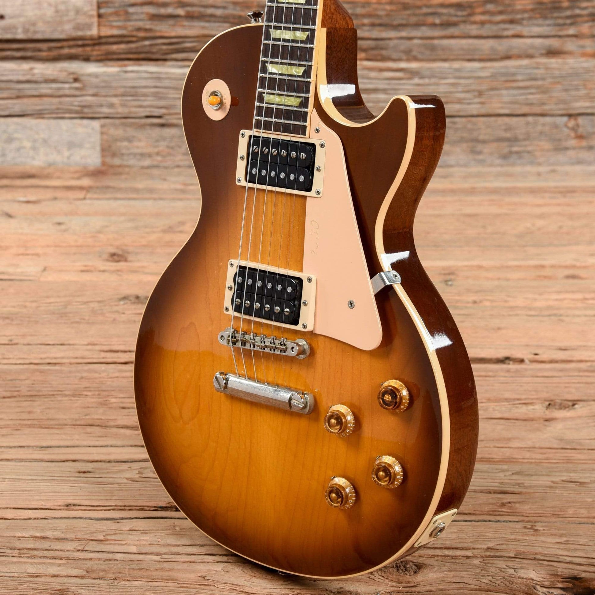 Gibson Les Paul Classic Honeyburst 2000 Electric Guitars / Solid Body