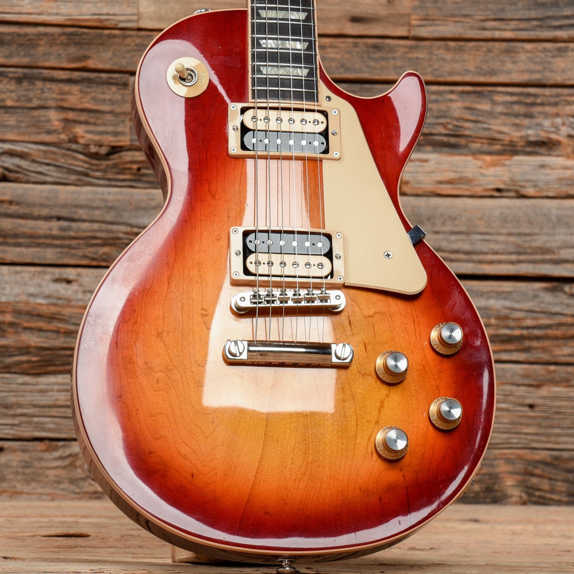 Gibson Les Paul Classic Sunburst 2019 Electric Guitars / Solid Body