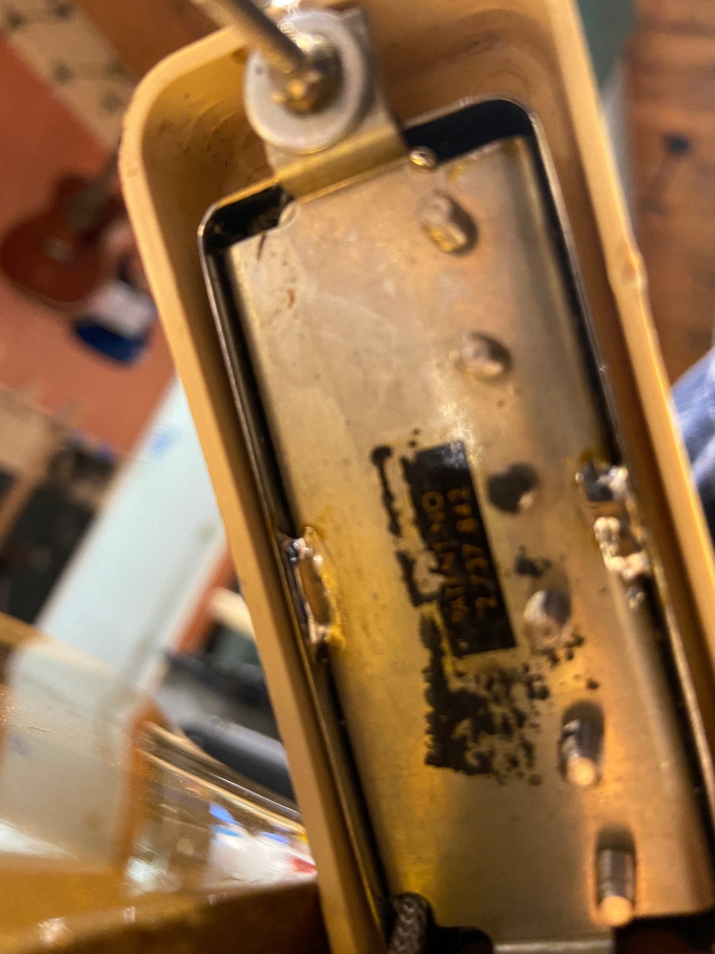 Gibson Les Paul Deluxe Goldtop 1973 Electric Guitars / Solid Body