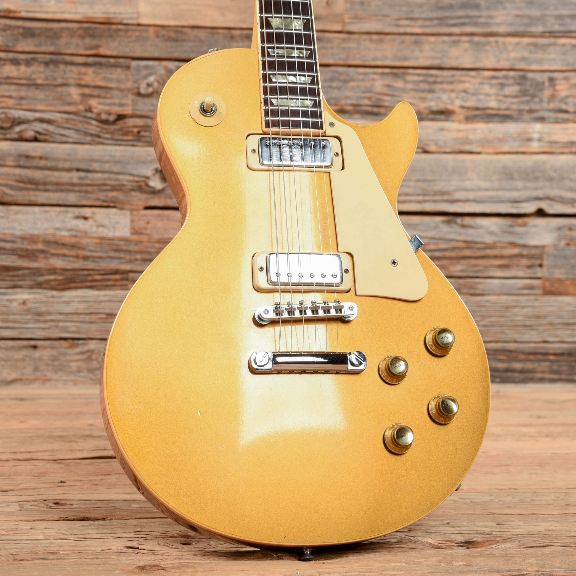 Gibson Les Paul Deluxe Goldtop 1976 Electric Guitars / Solid Body