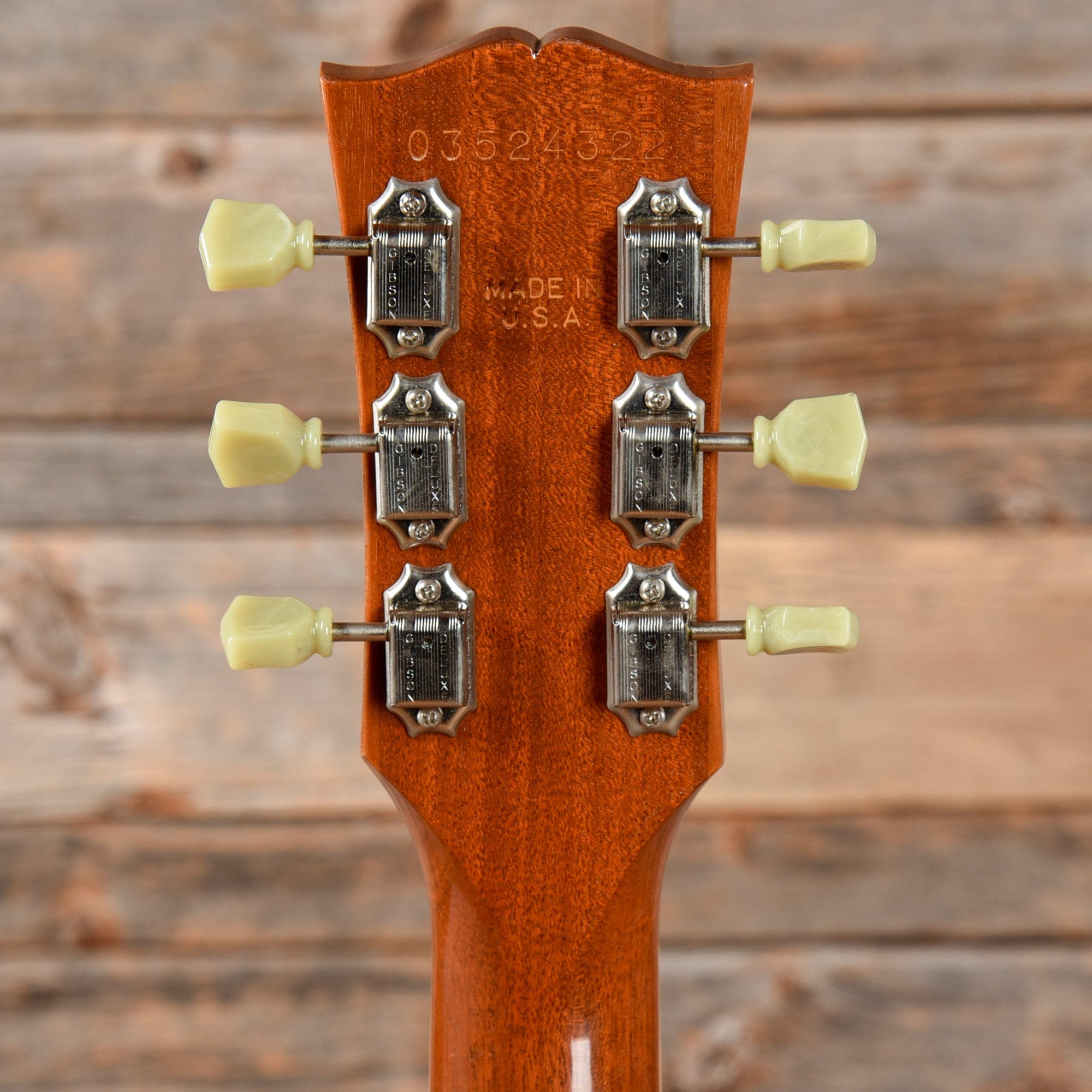 Gibson Les Paul Deluxe Goldtop 2004 Electric Guitars / Solid Body