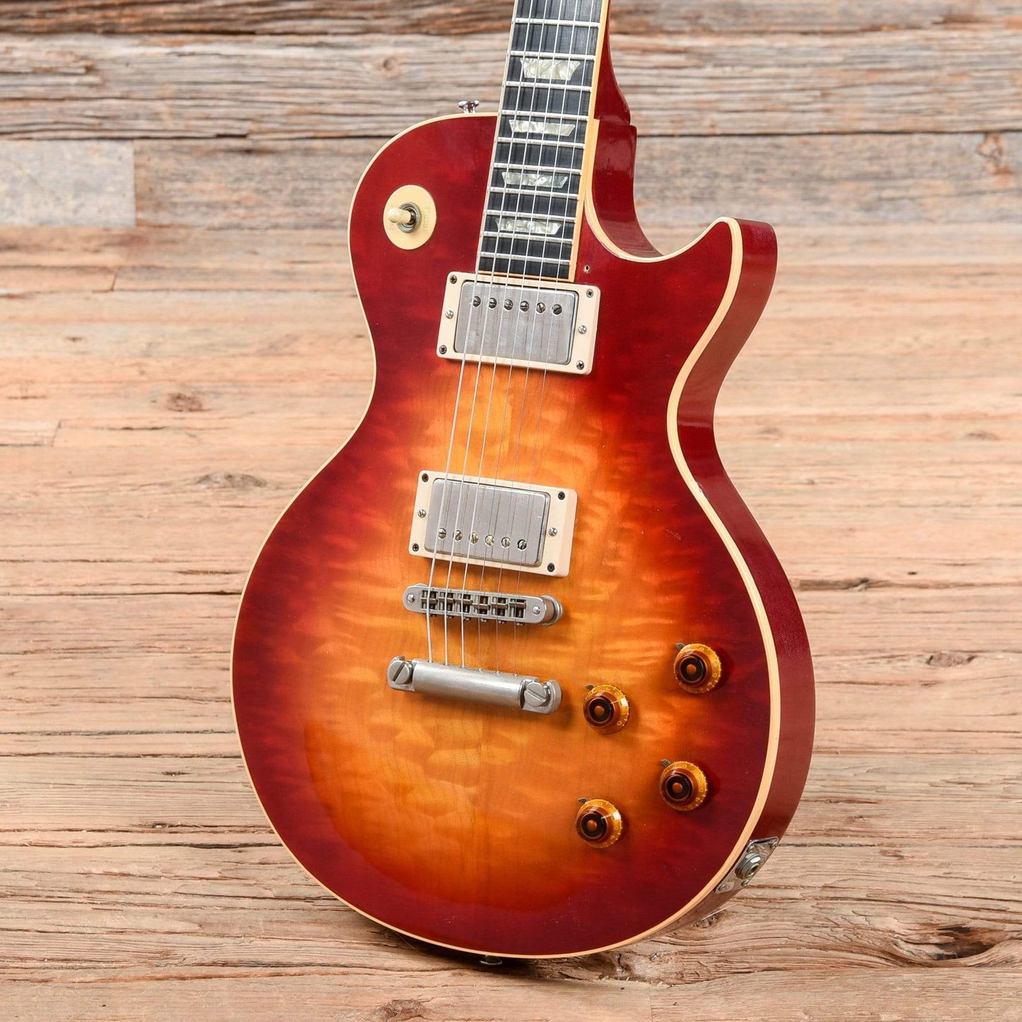 Gibson Les Paul Heritage 80 Elite Sunburst 1981 Electric Guitars / Solid Body