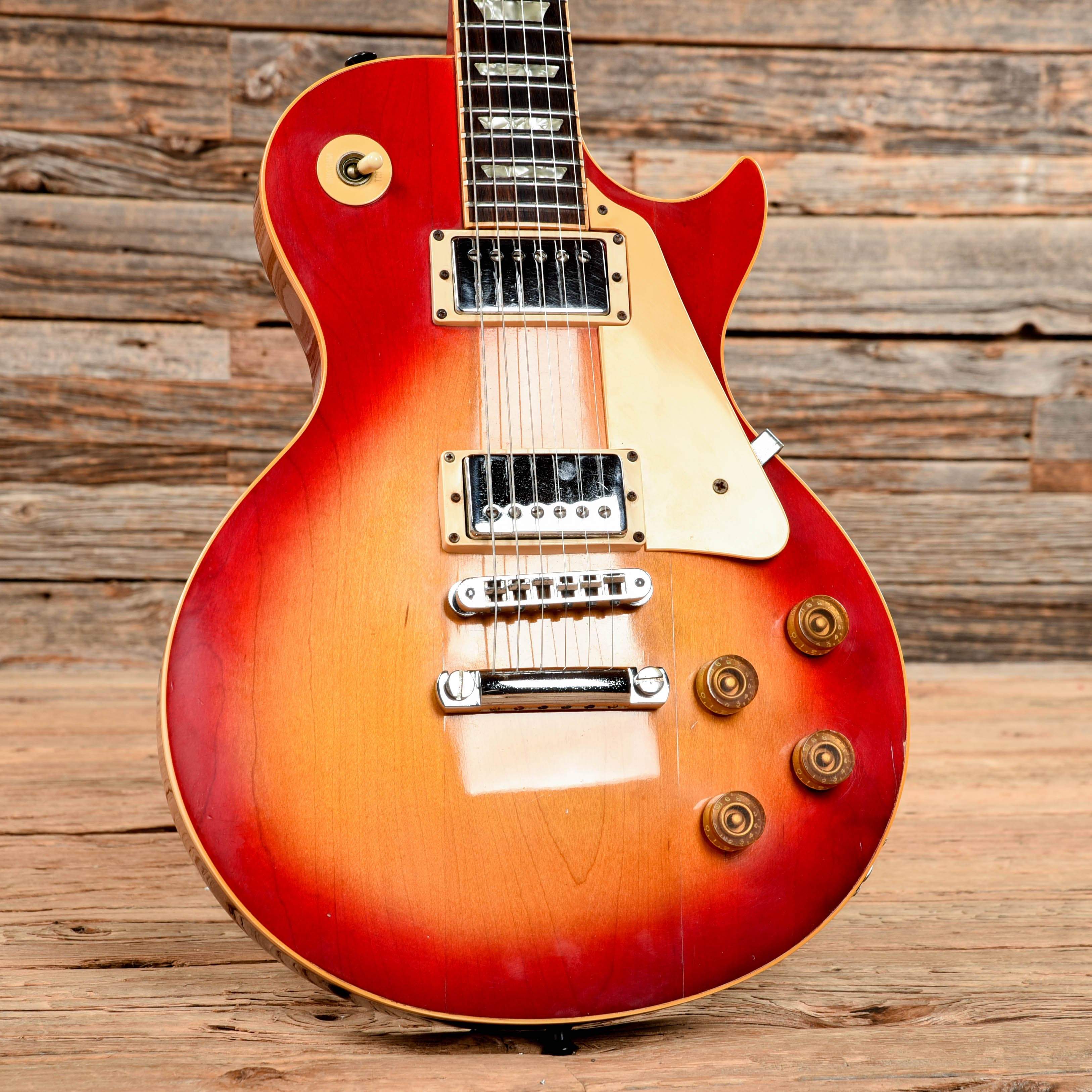 Gibson Les Paul Standard Cherry Sunburst 1980 Electric Guitars / Solid Body