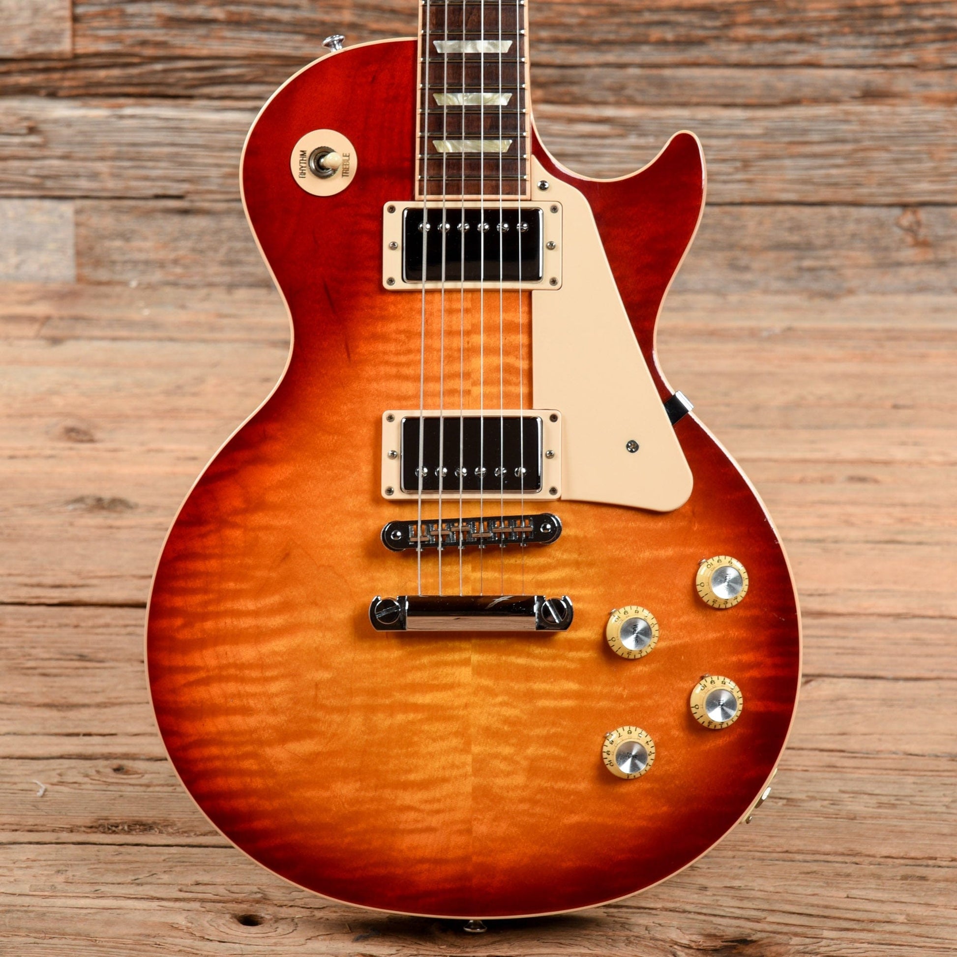Gibson Les Paul Standard Cherry Sunburst 2011 Electric Guitars / Solid Body