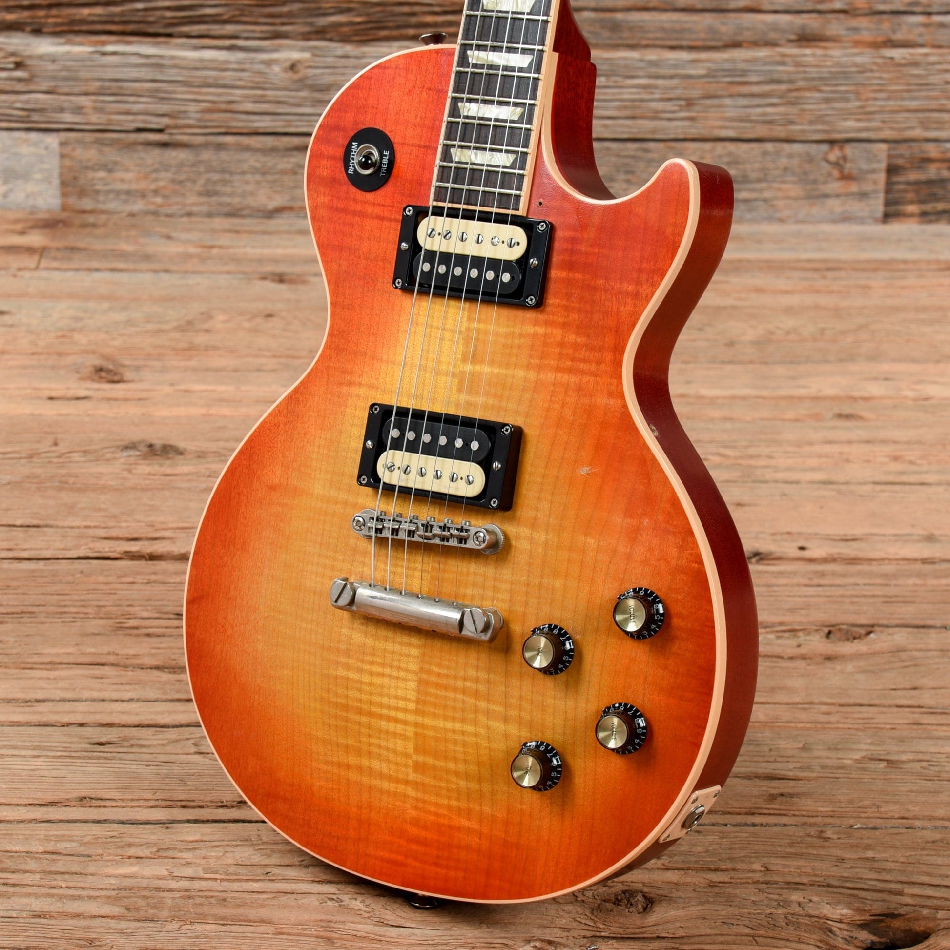 Gibson Les Paul Standard Faded Sunburst 2005 Electric Guitars / Solid Body