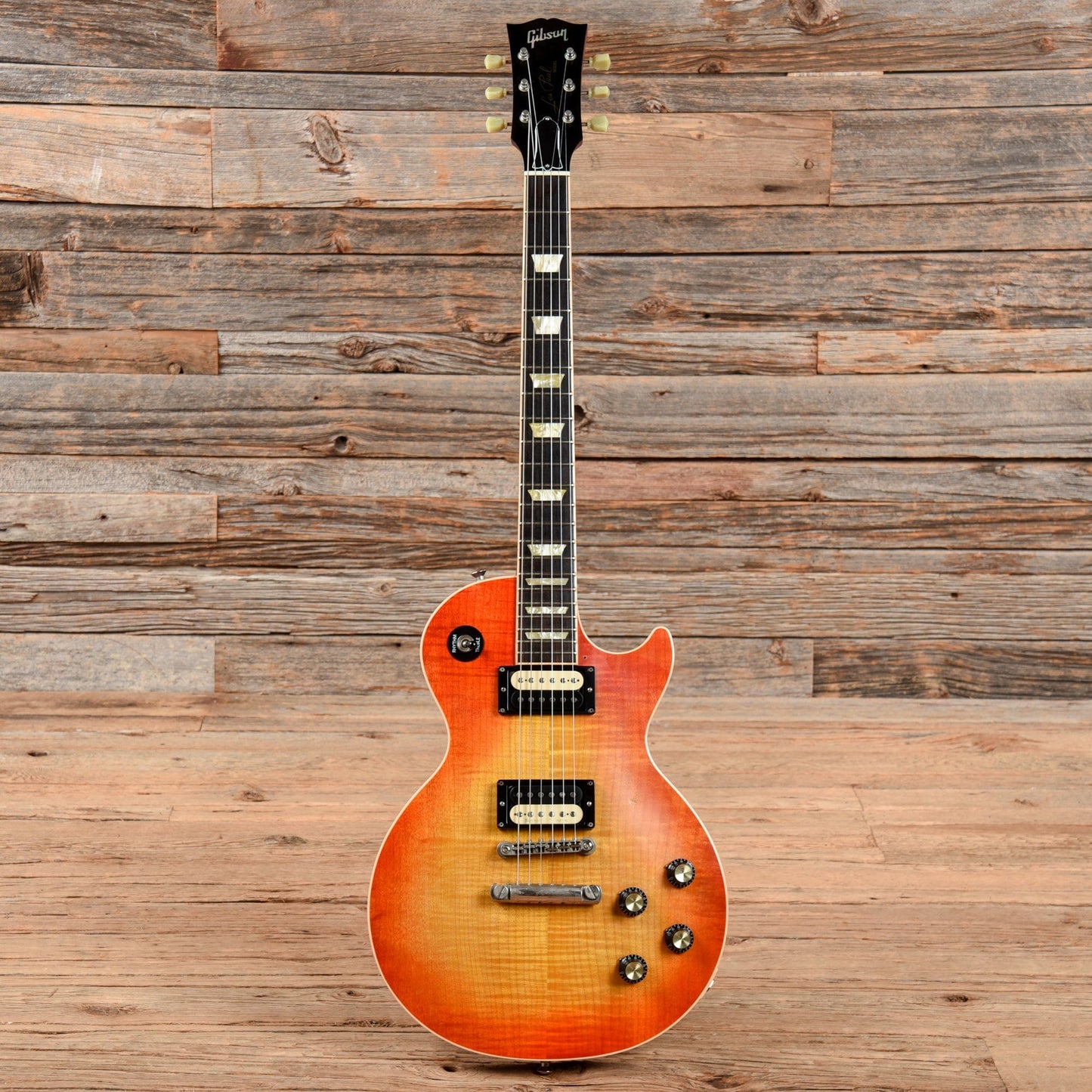 Gibson Les Paul Standard Faded Sunburst 2005 Electric Guitars / Solid Body