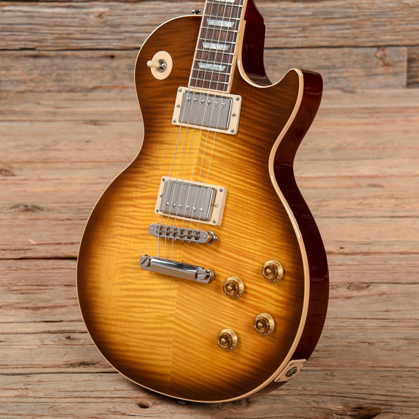 Gibson Les Paul Standard Honeyburst 2004 Electric Guitars / Solid Body