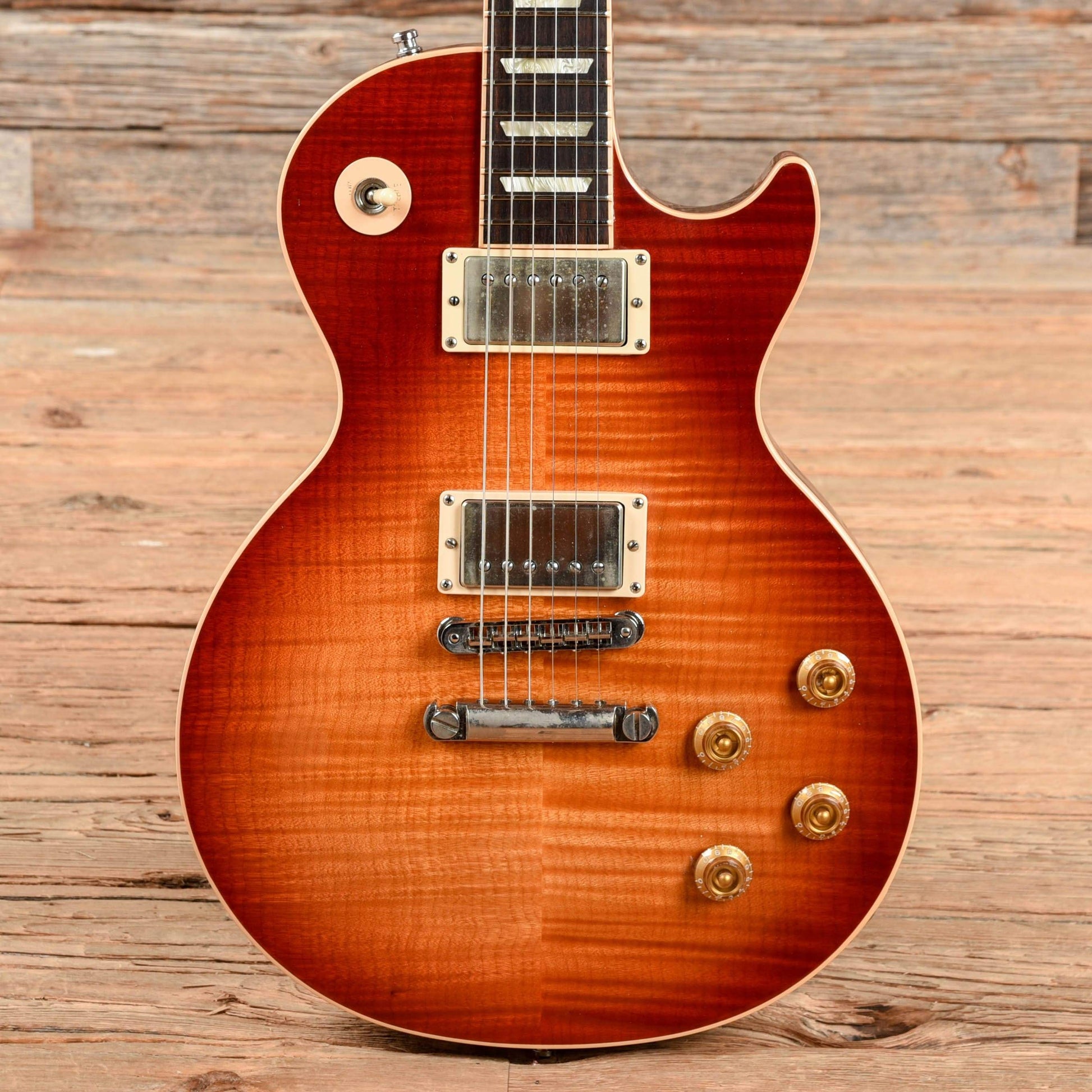 Gibson Les Paul Standard Premium Plus Cherry Sunburst 2005 Electric Guitars / Solid Body