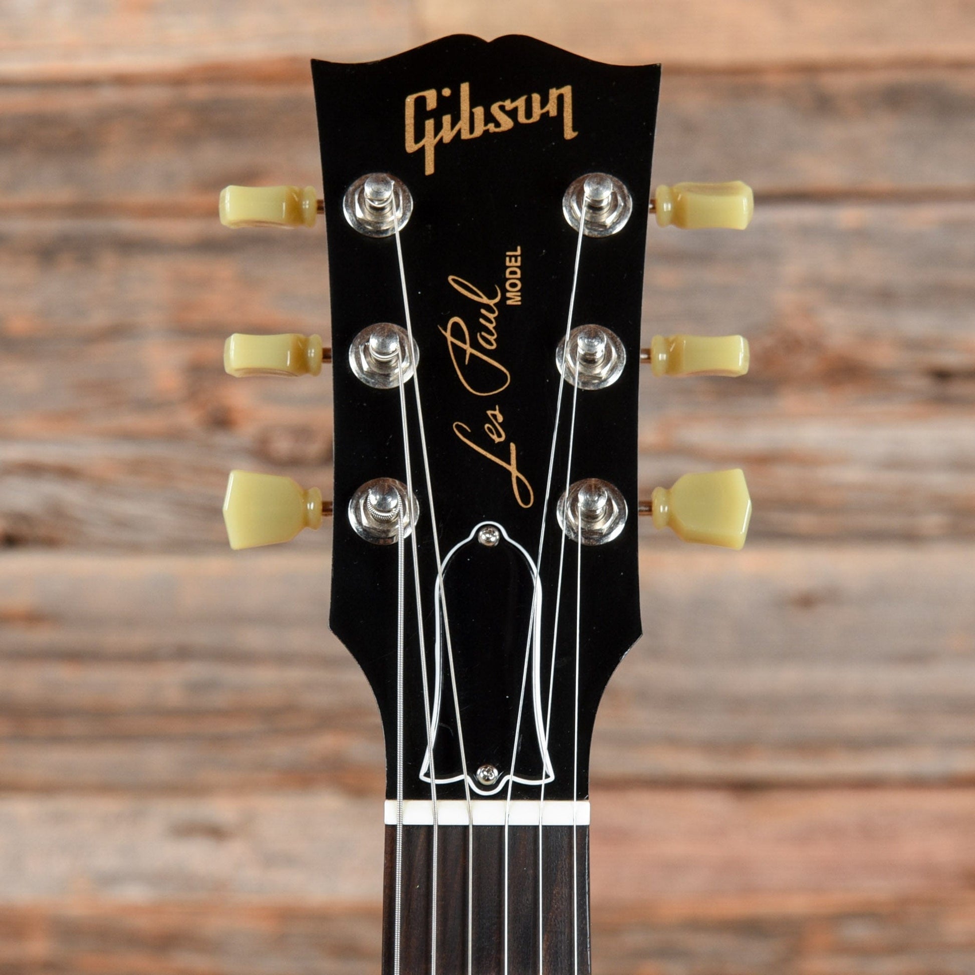 Gibson Les Paul Studio '50s Tribute Sunburst Electric Guitars / Solid Body